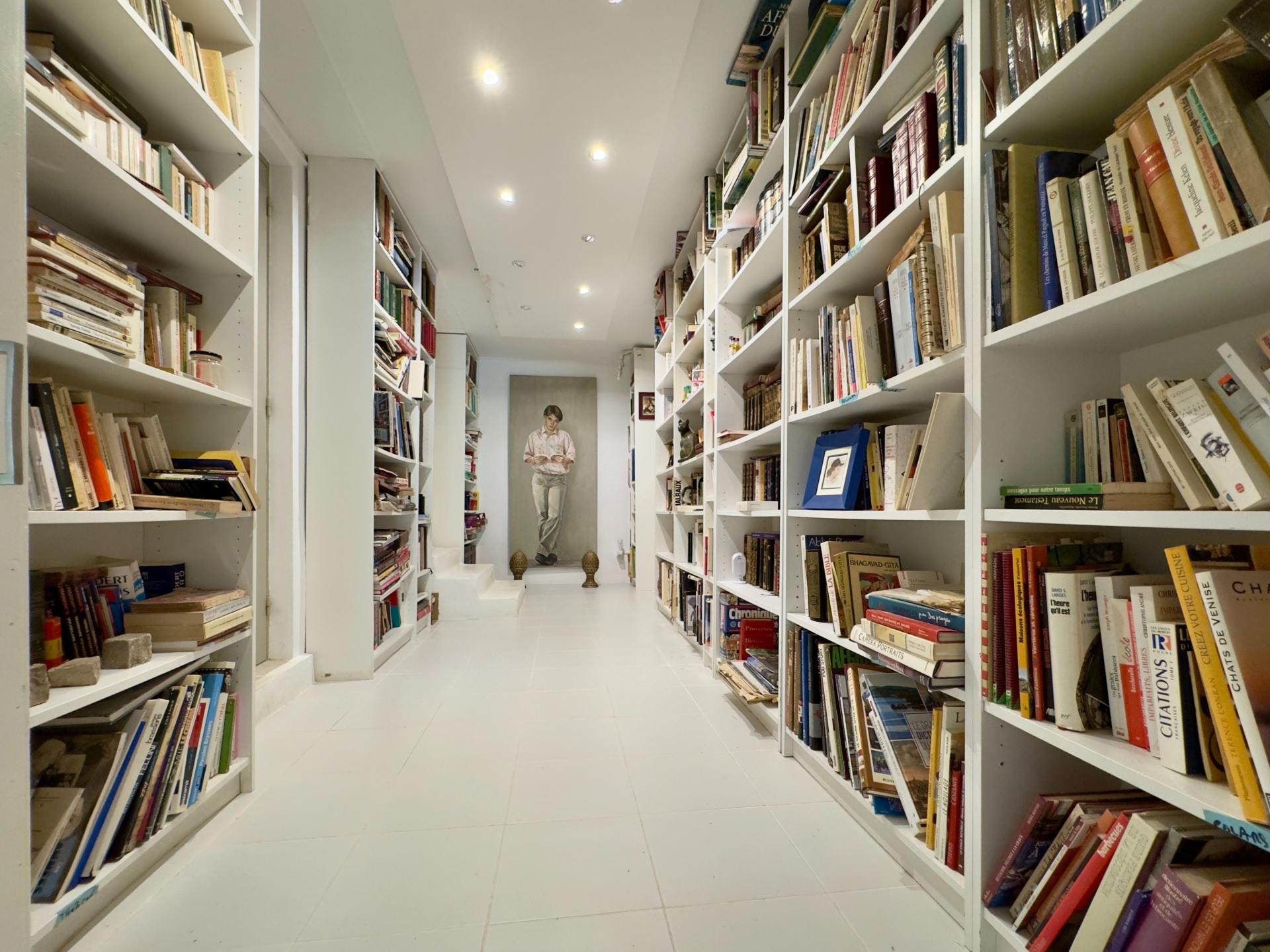 Photo 18 of the listing.