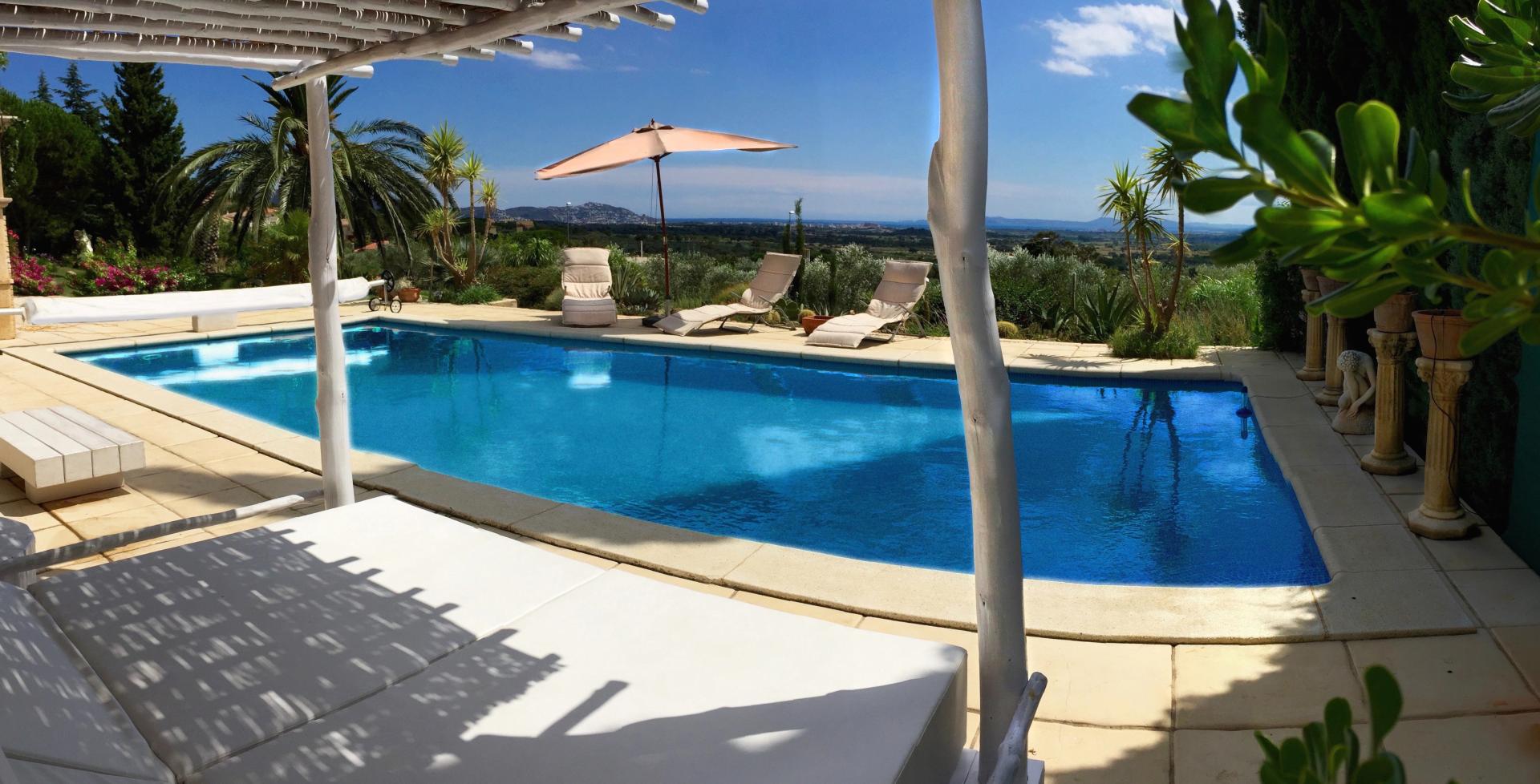 Photo 3 of the listing.