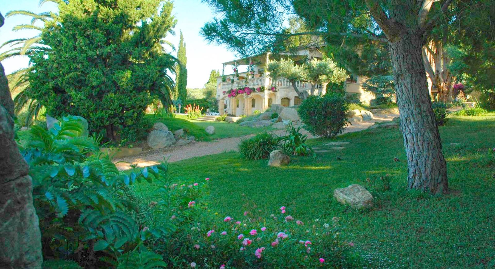 Photo 27 of the listing.