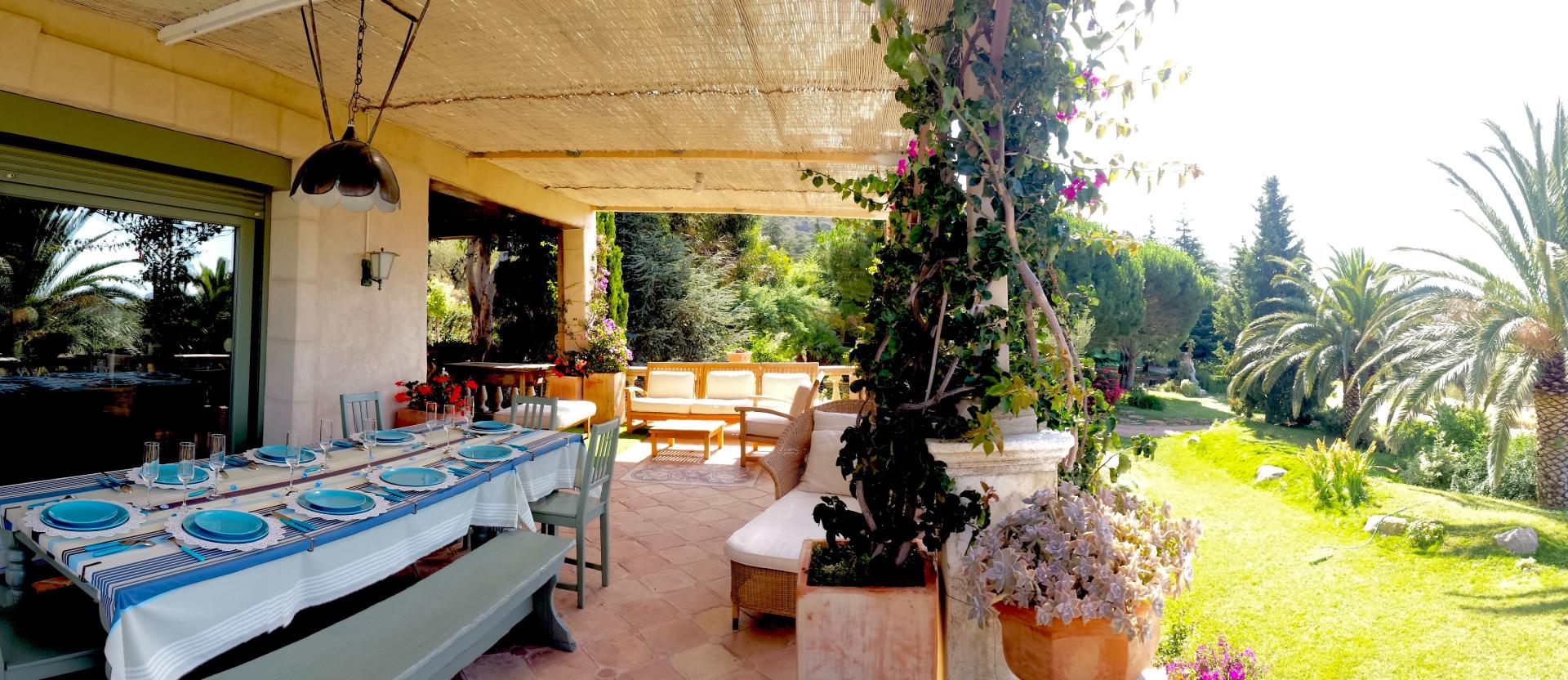 Photo 4 of the listing.