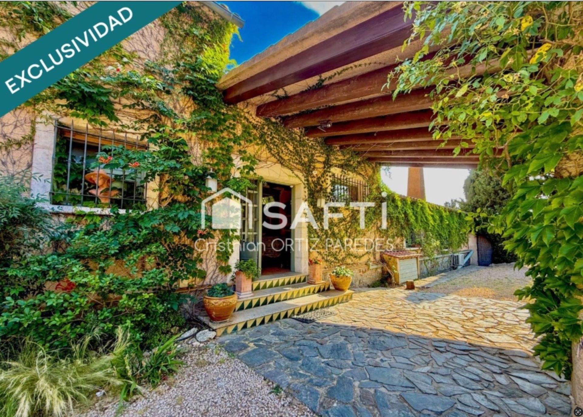 Photo 14 of the listing.