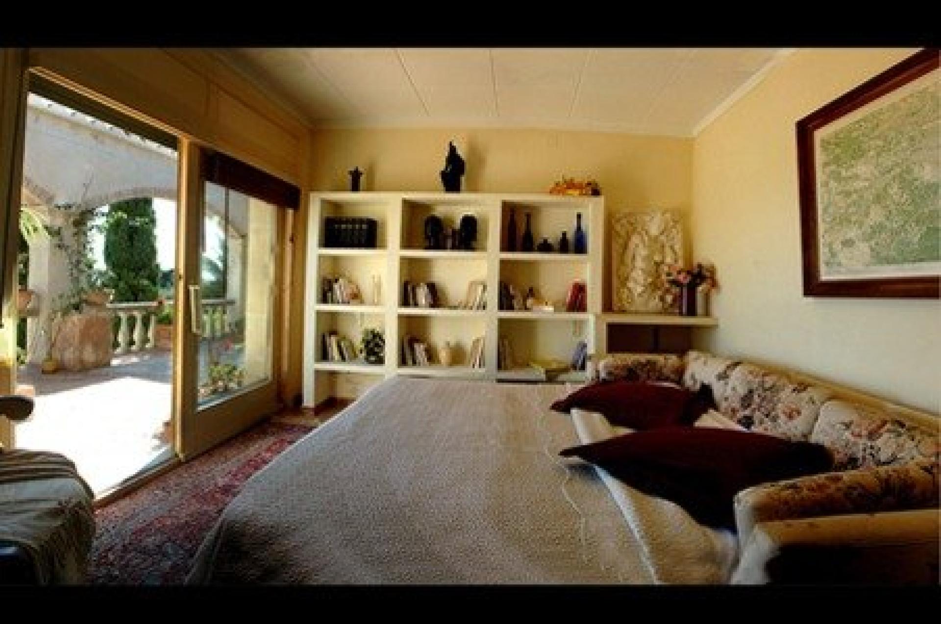 Photo 6 of the listing.