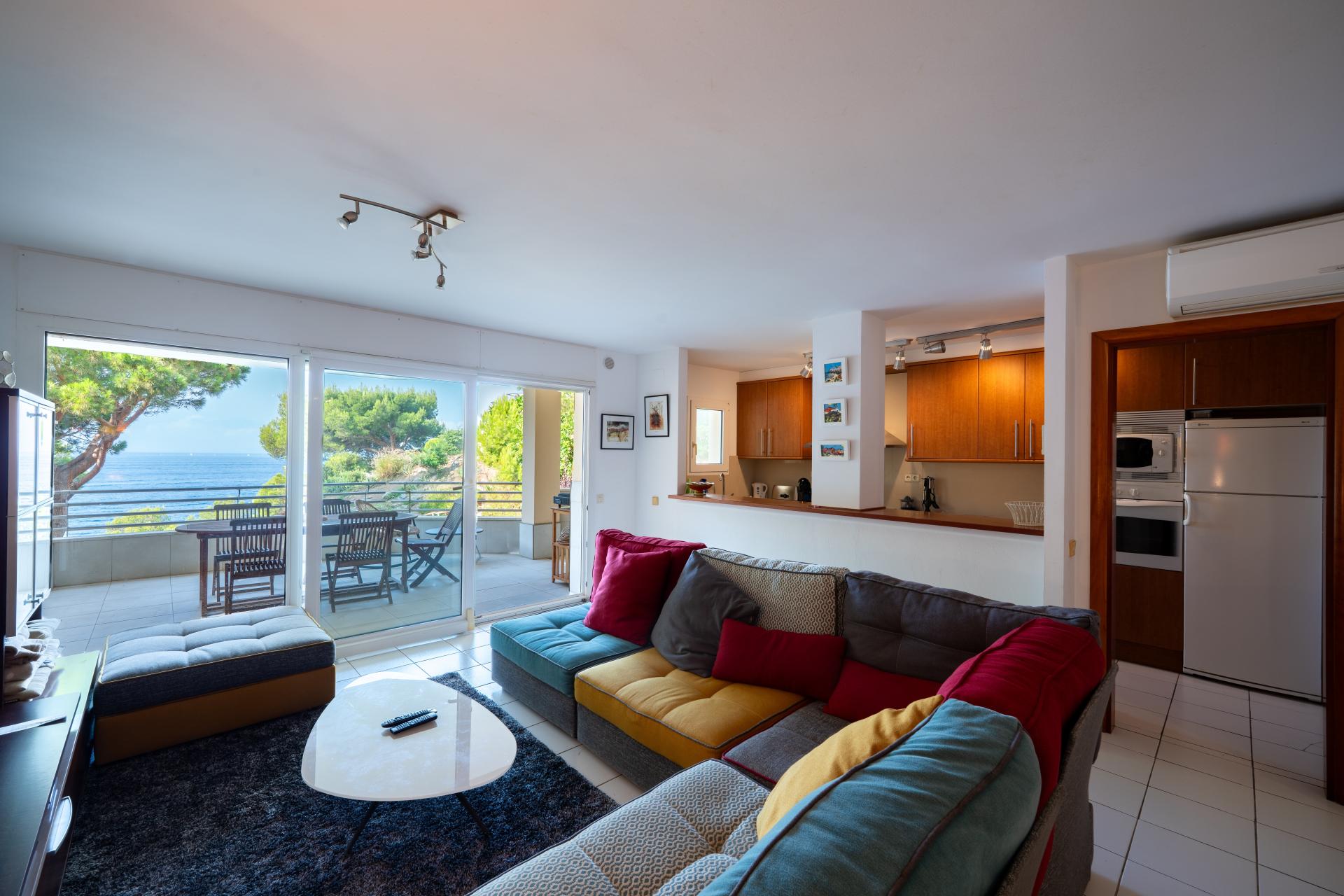 Photo 2 of the listing.