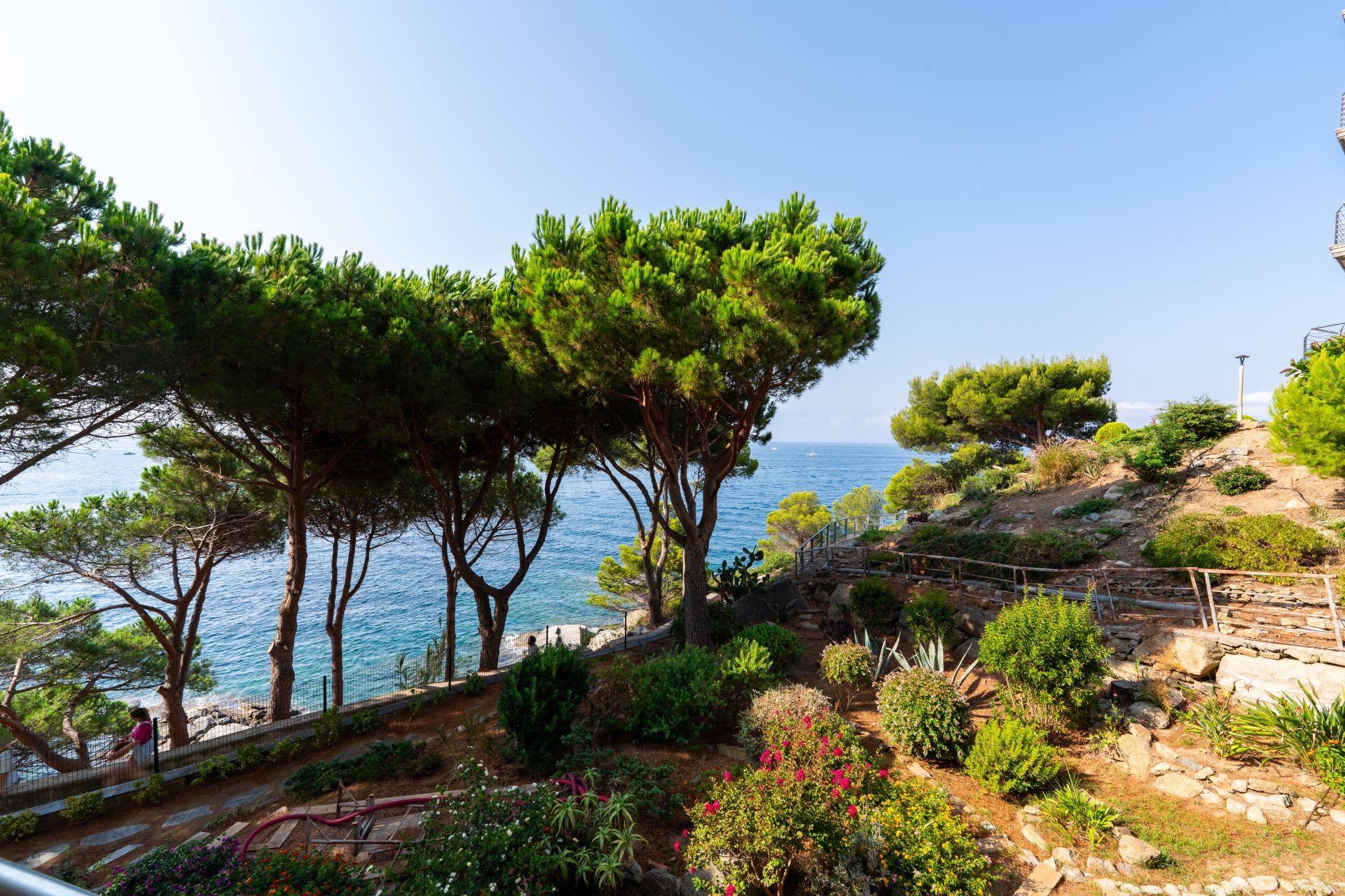 Photo 16 of the listing.