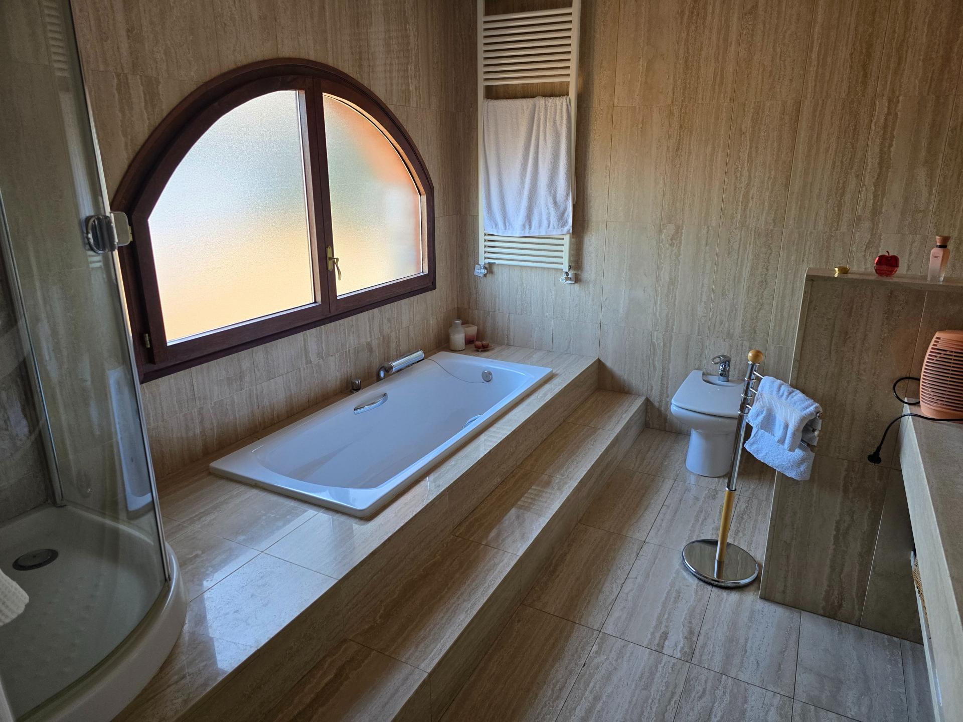 Photo 20 of the listing.