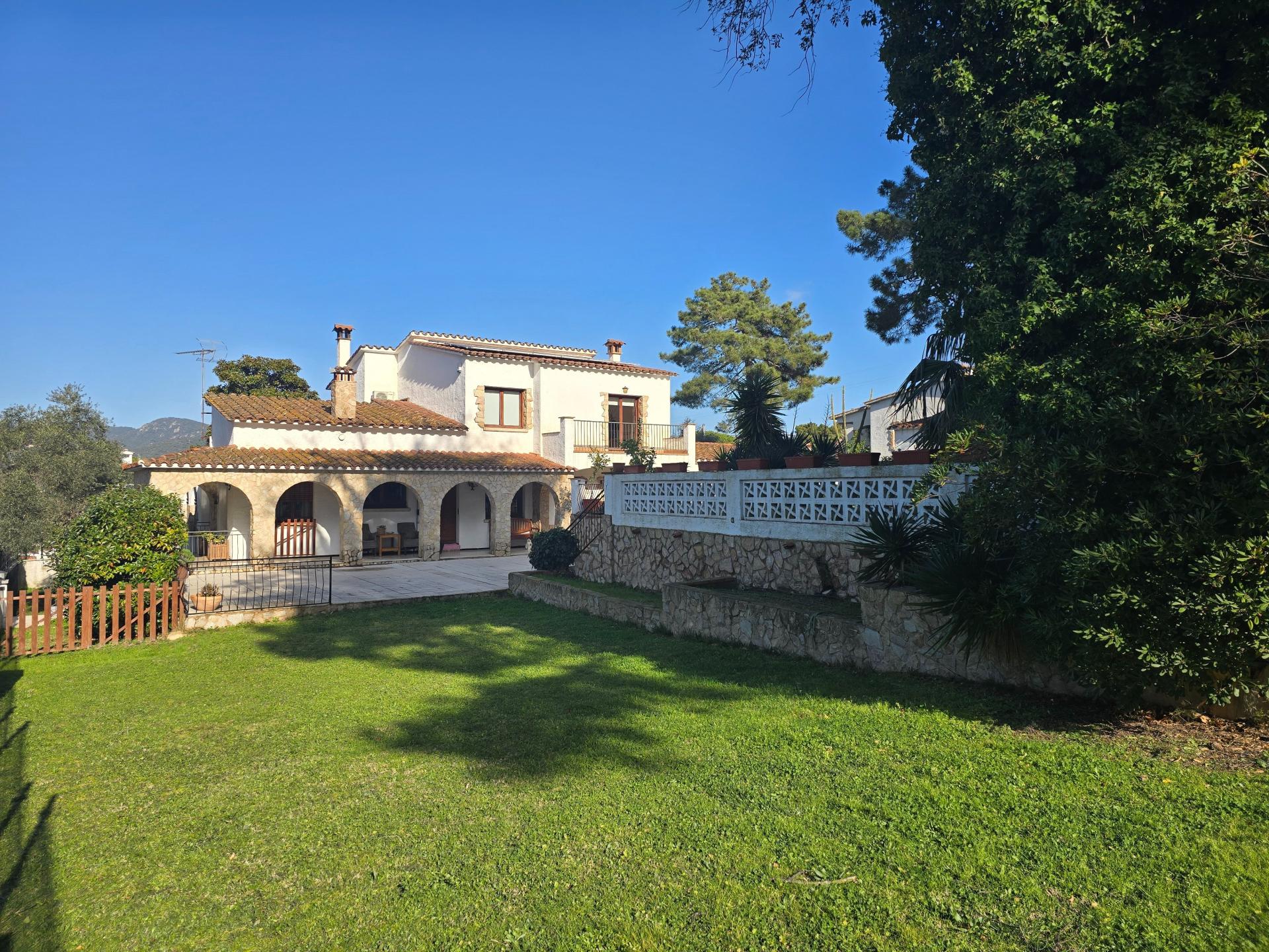 Photo 18 of the listing.