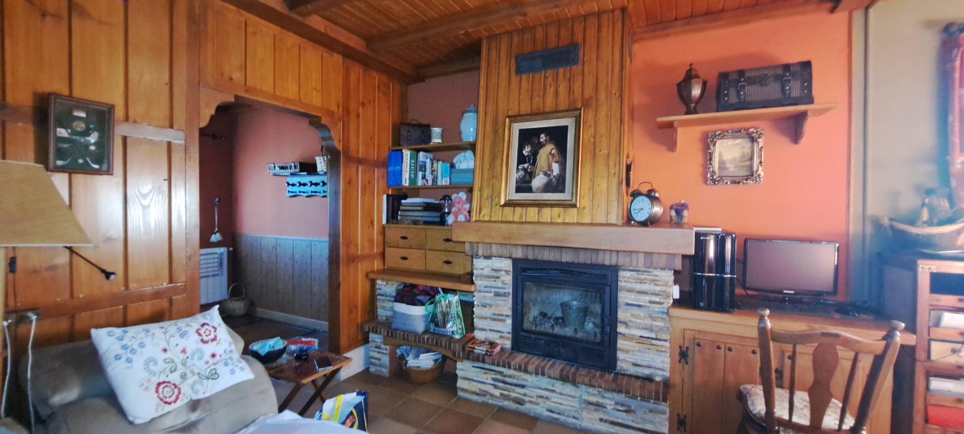 Photo 13 of the listing.