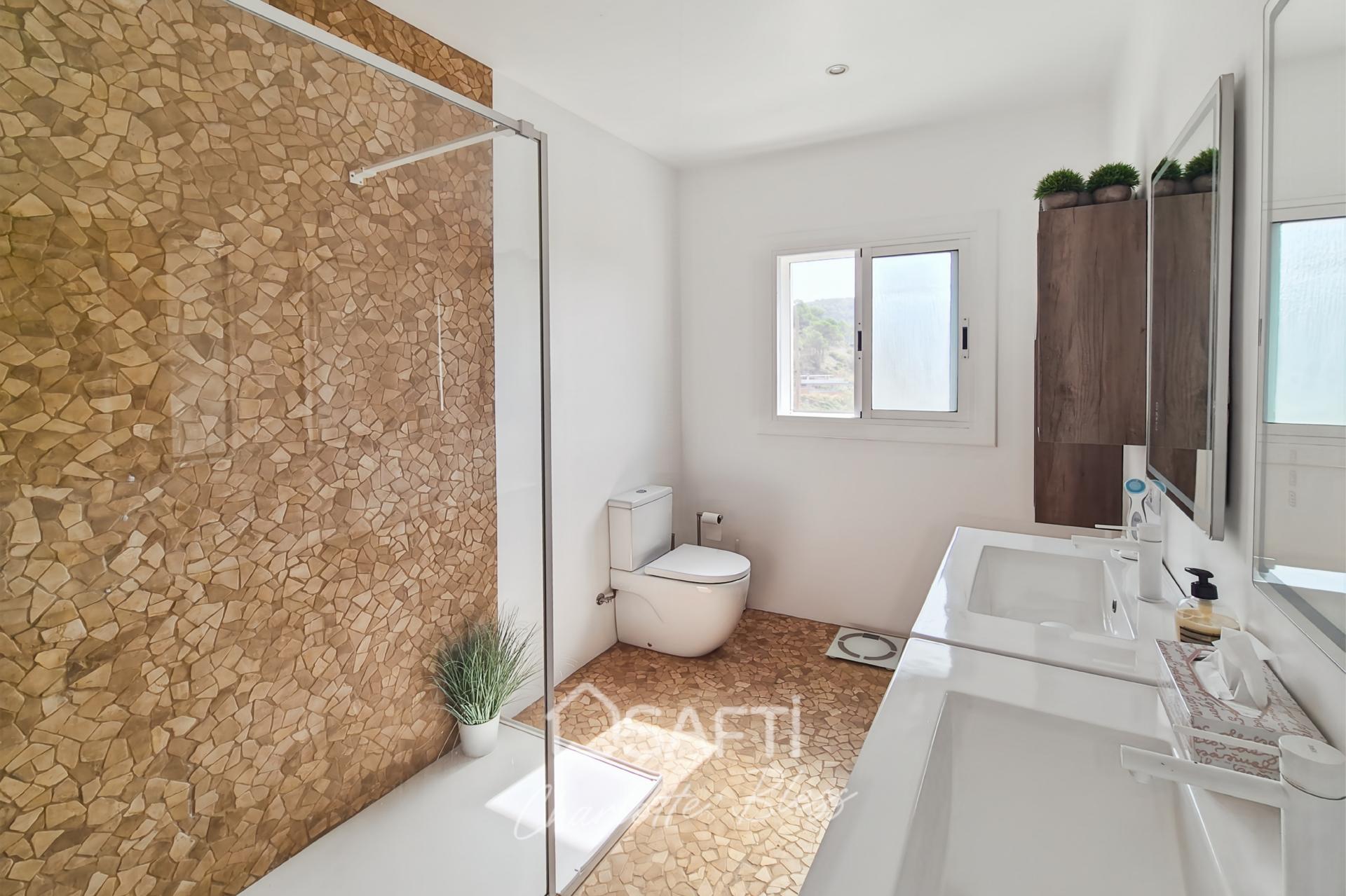 Photo 15 de l'annonce.