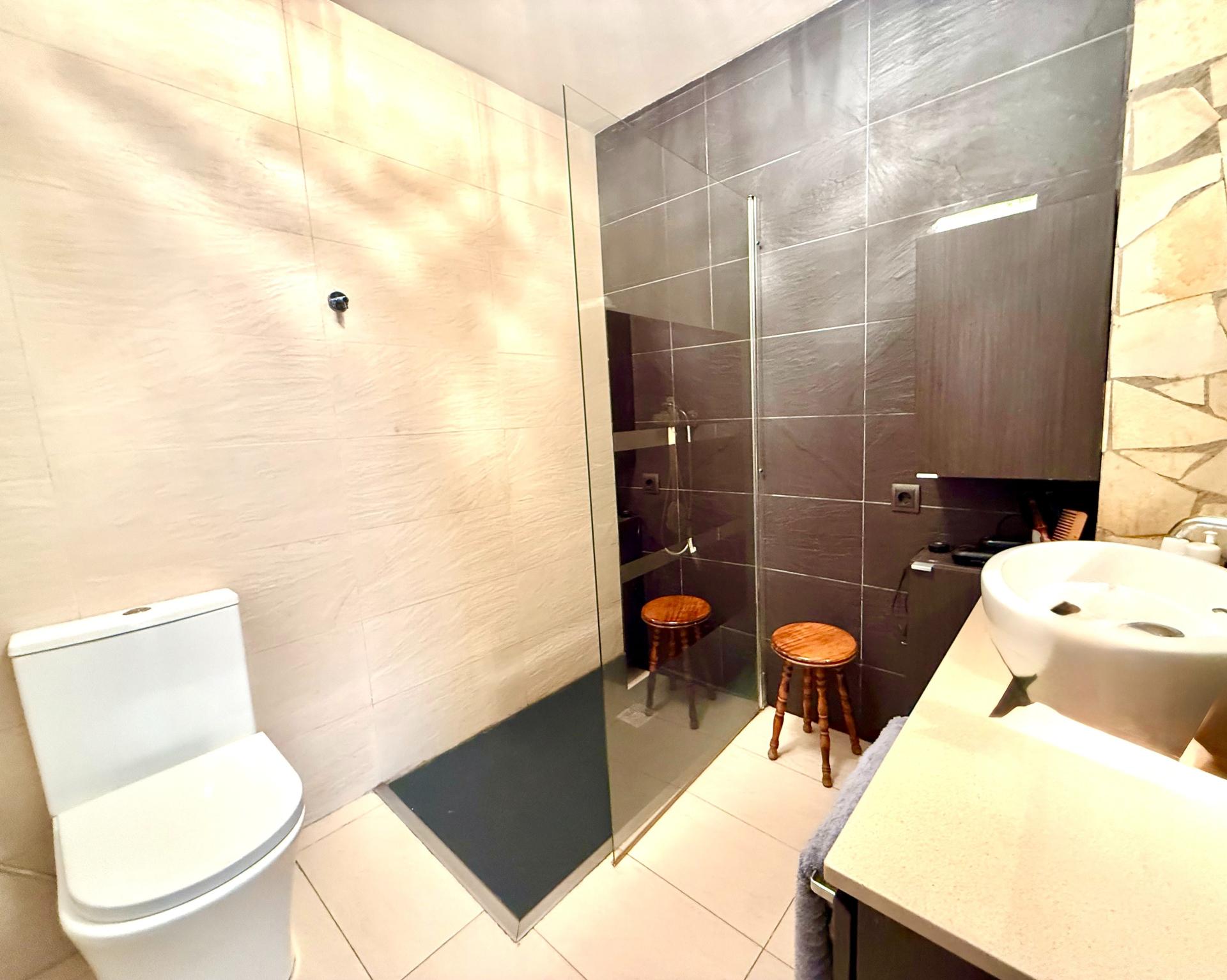 Photo 27 de l'annonce.