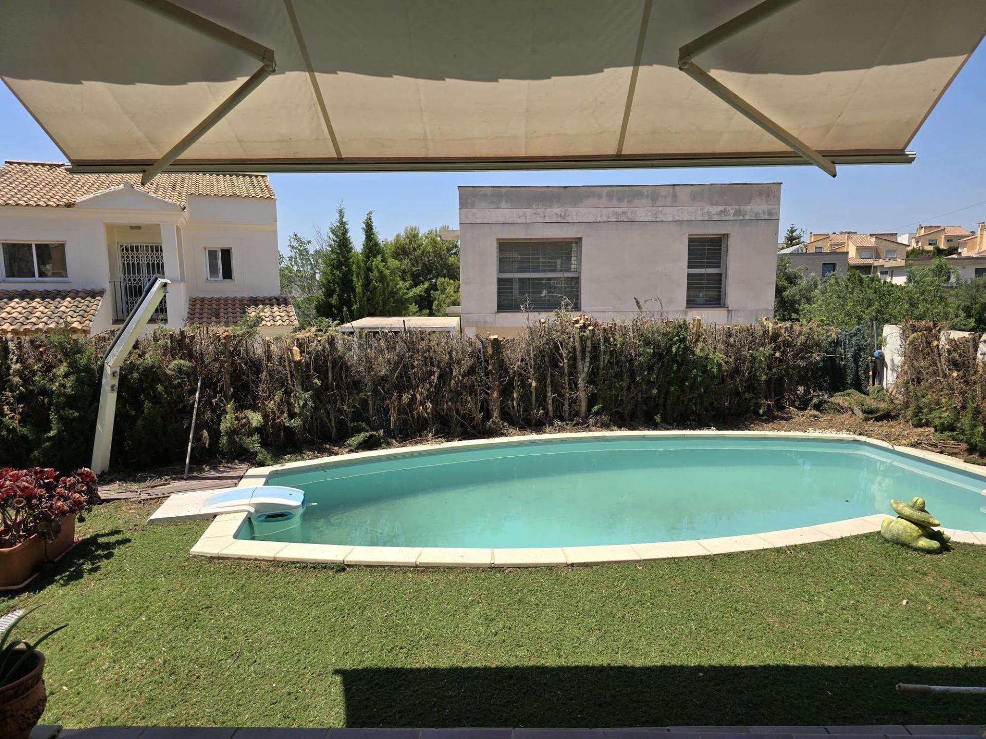 Photo 3 of the listing.