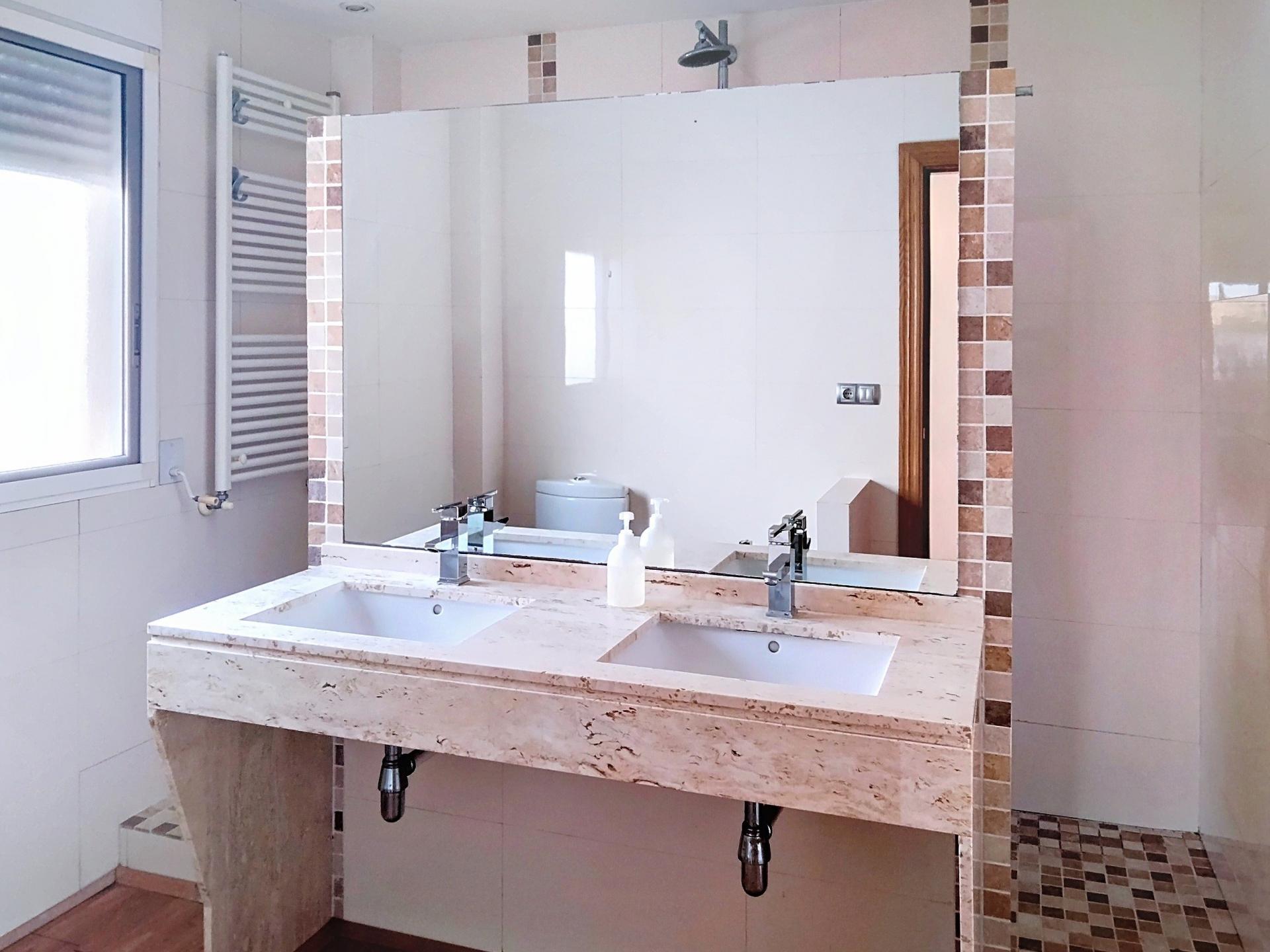 Photo 21 of the listing.