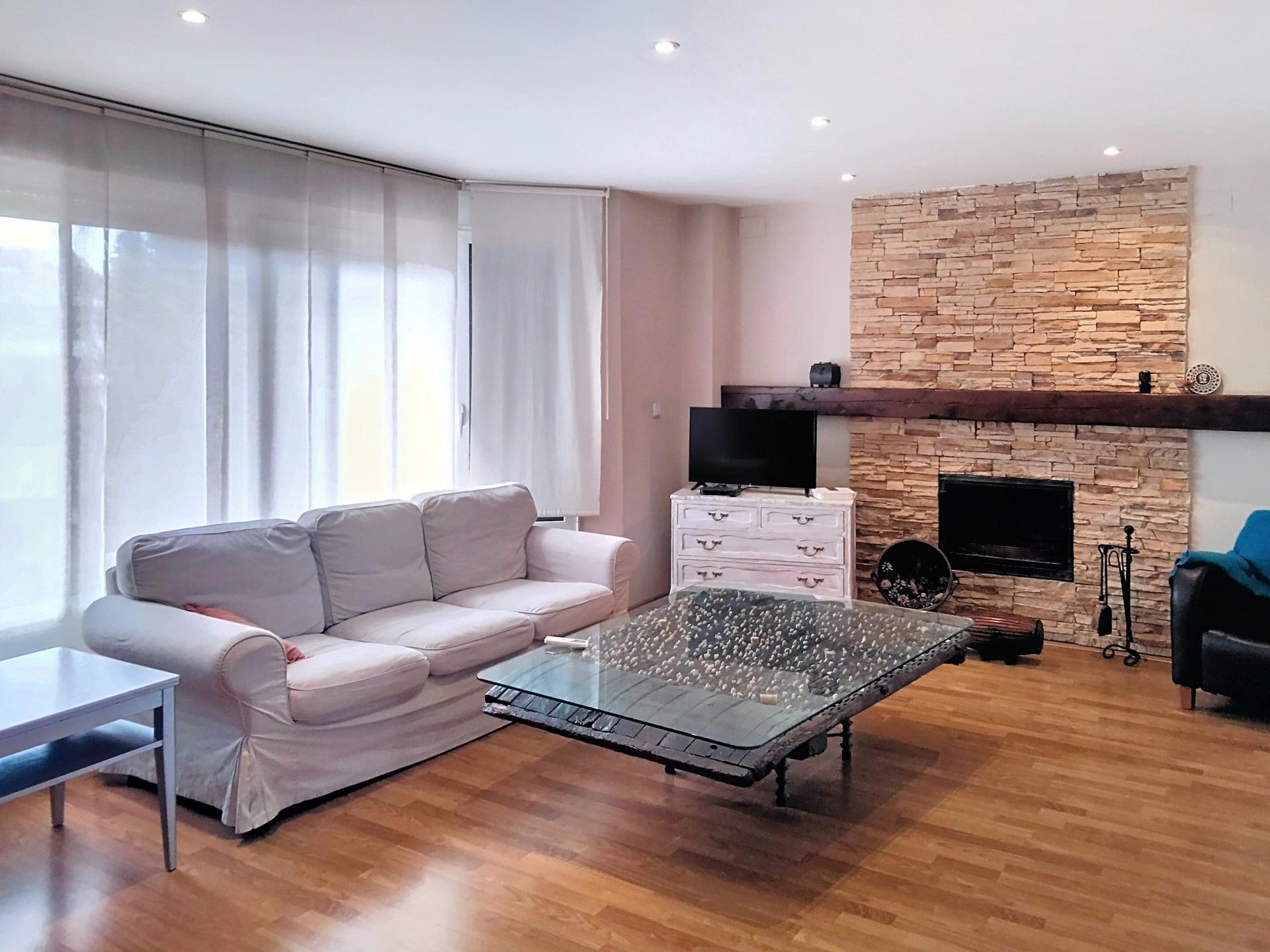 Photo 7 of the listing.