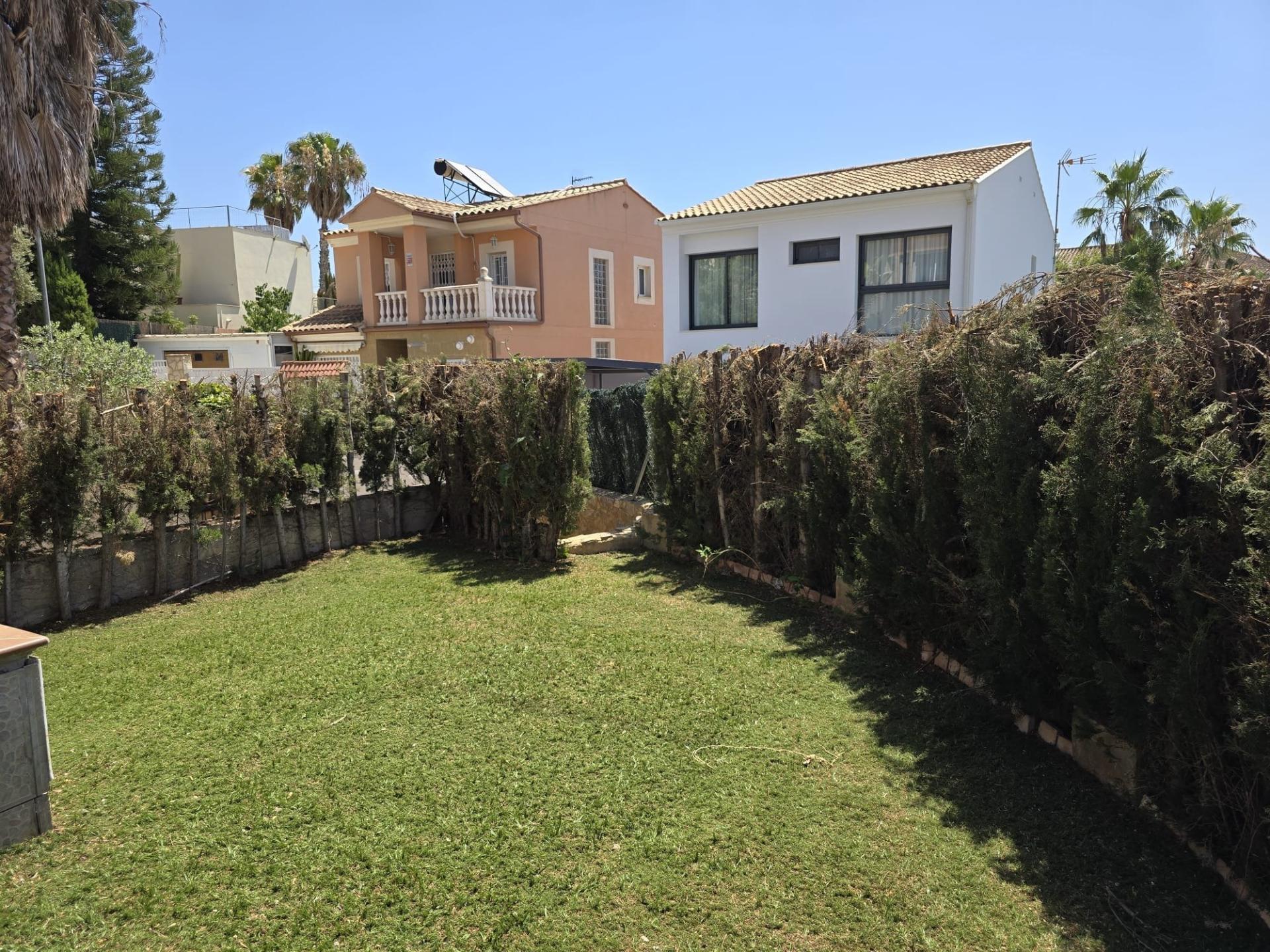 Photo 4 of the listing.