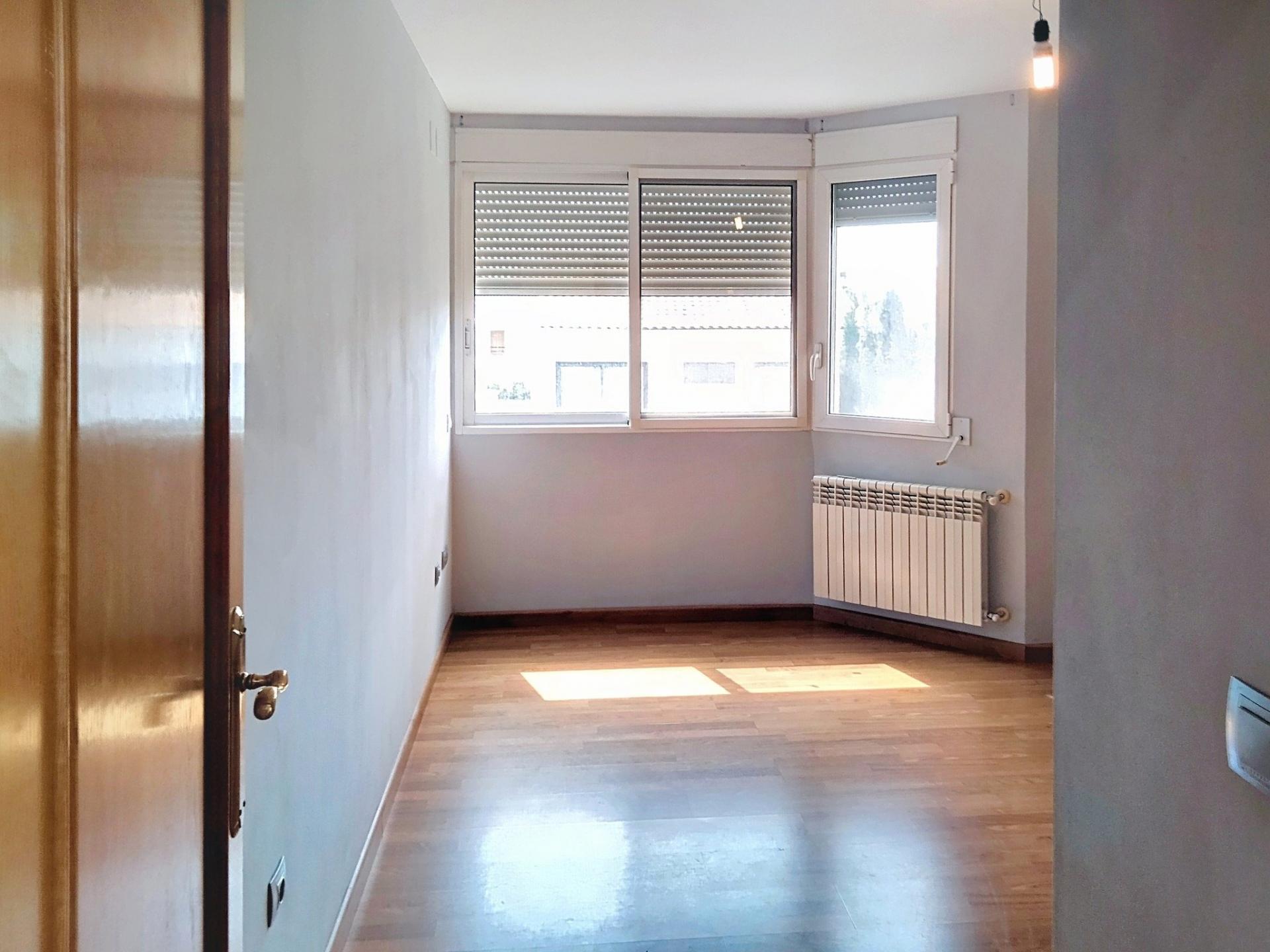 Photo 16 of the listing.