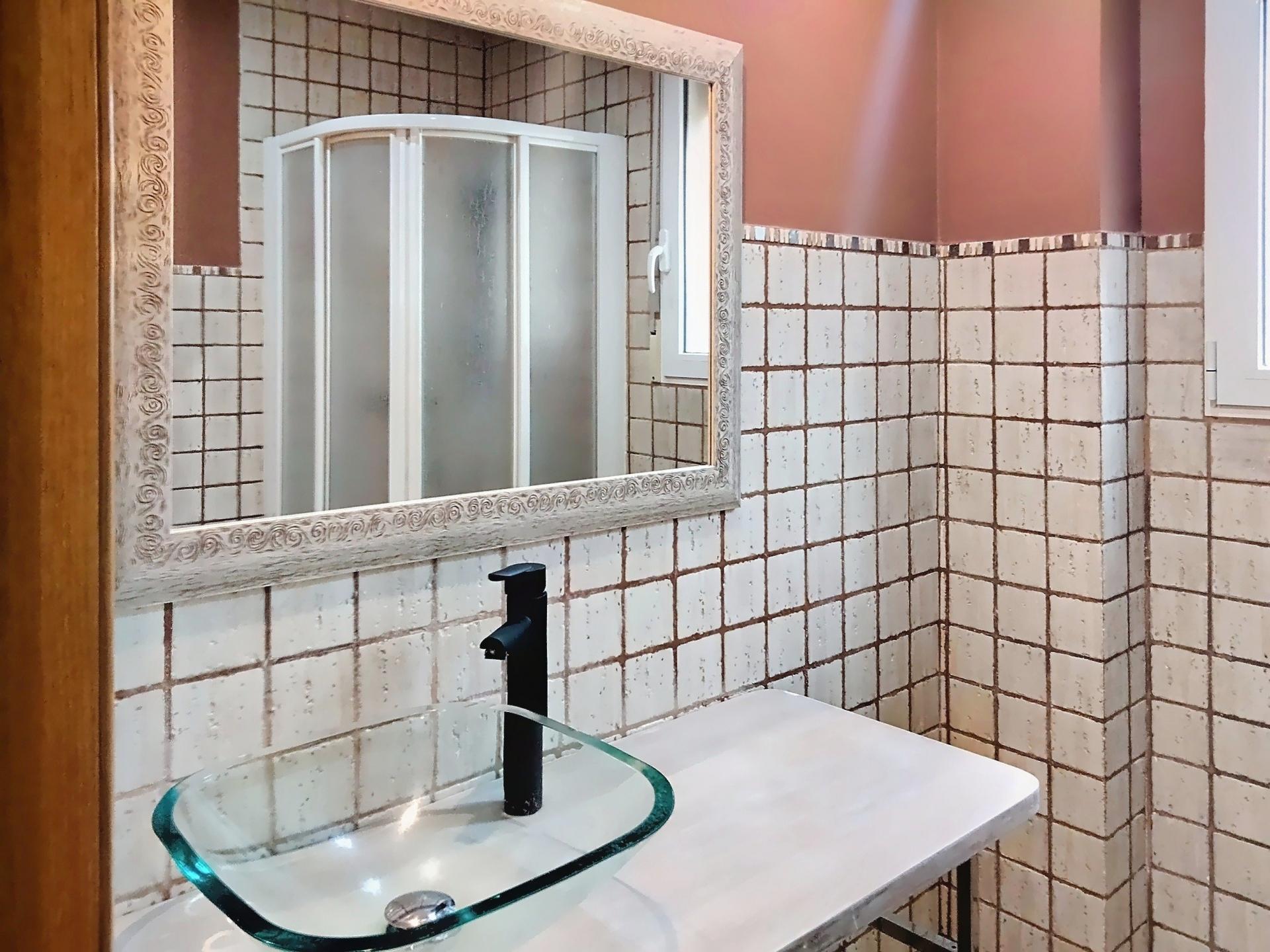 Photo 13 of the listing.