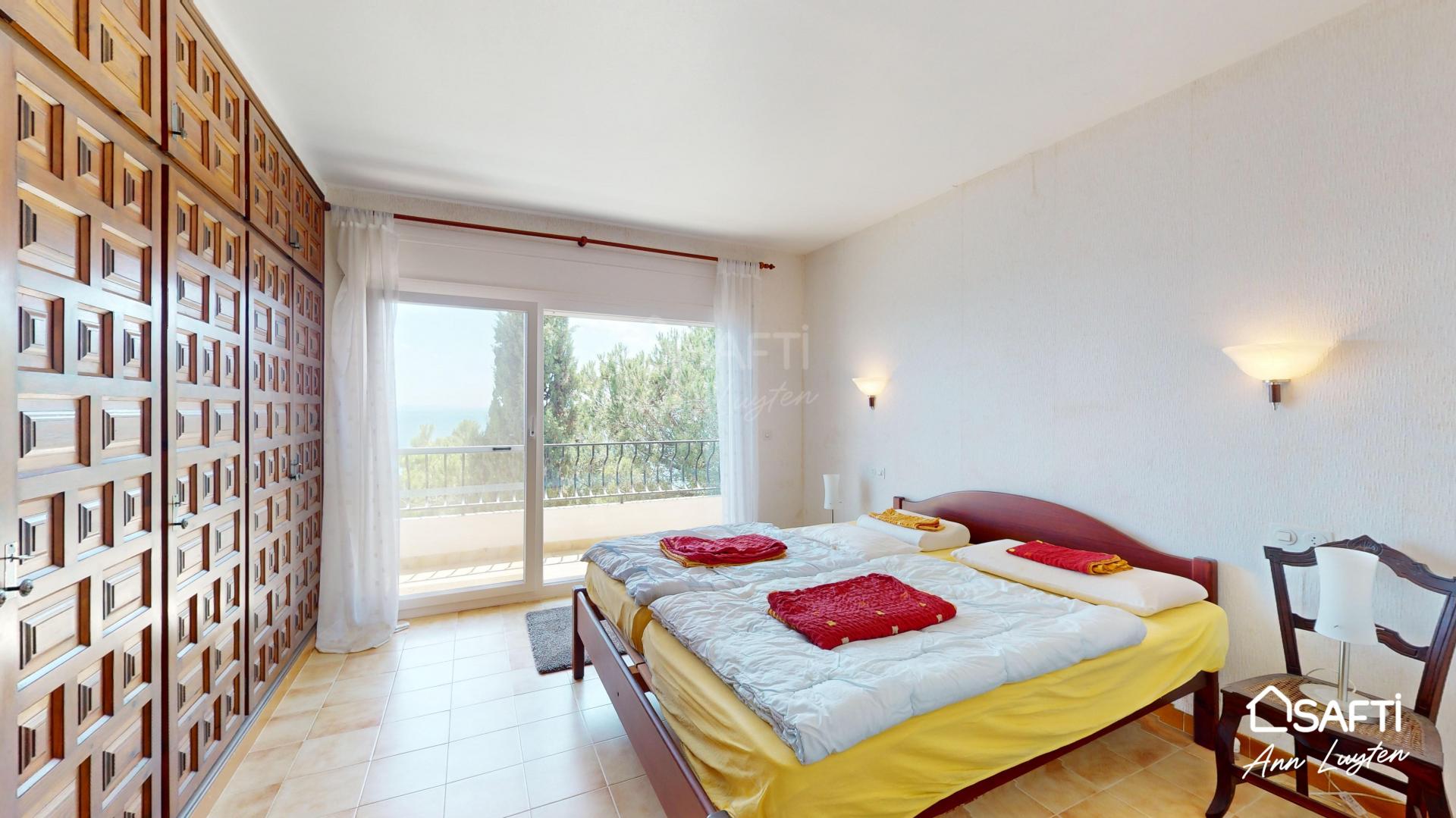 Photo 15 of the listing.