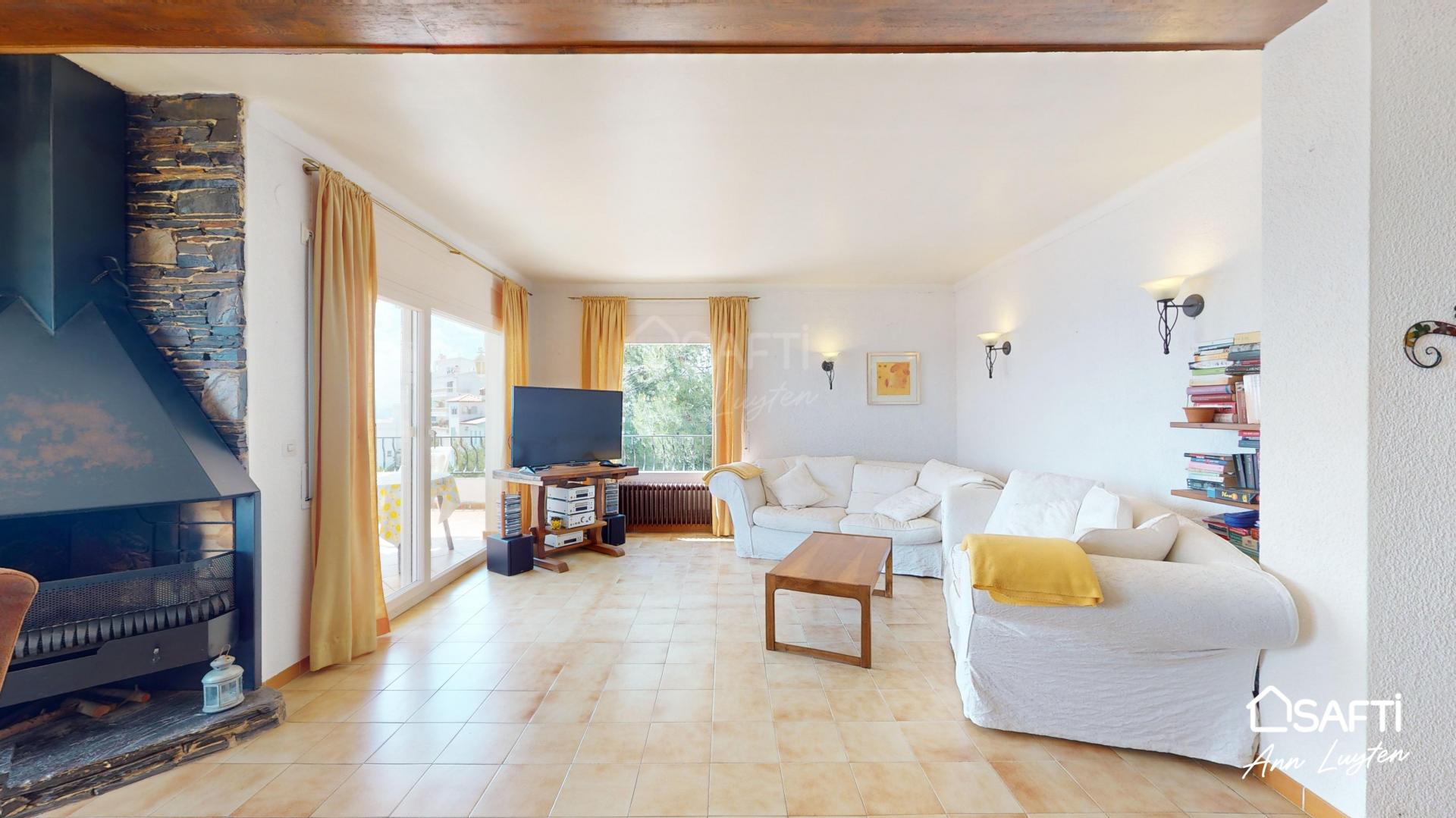 Photo 3 of the listing.