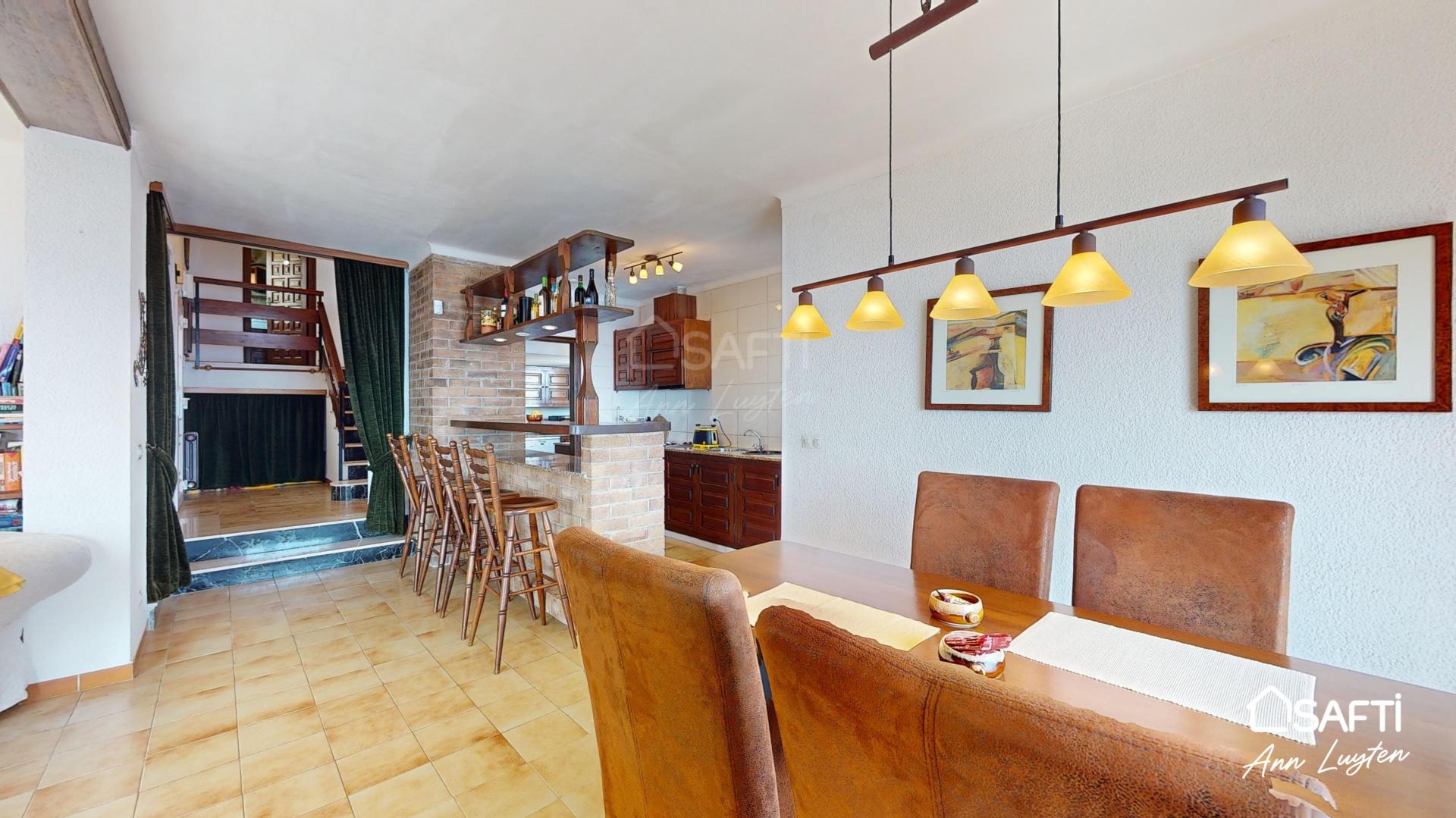 Photo 4 of the listing.