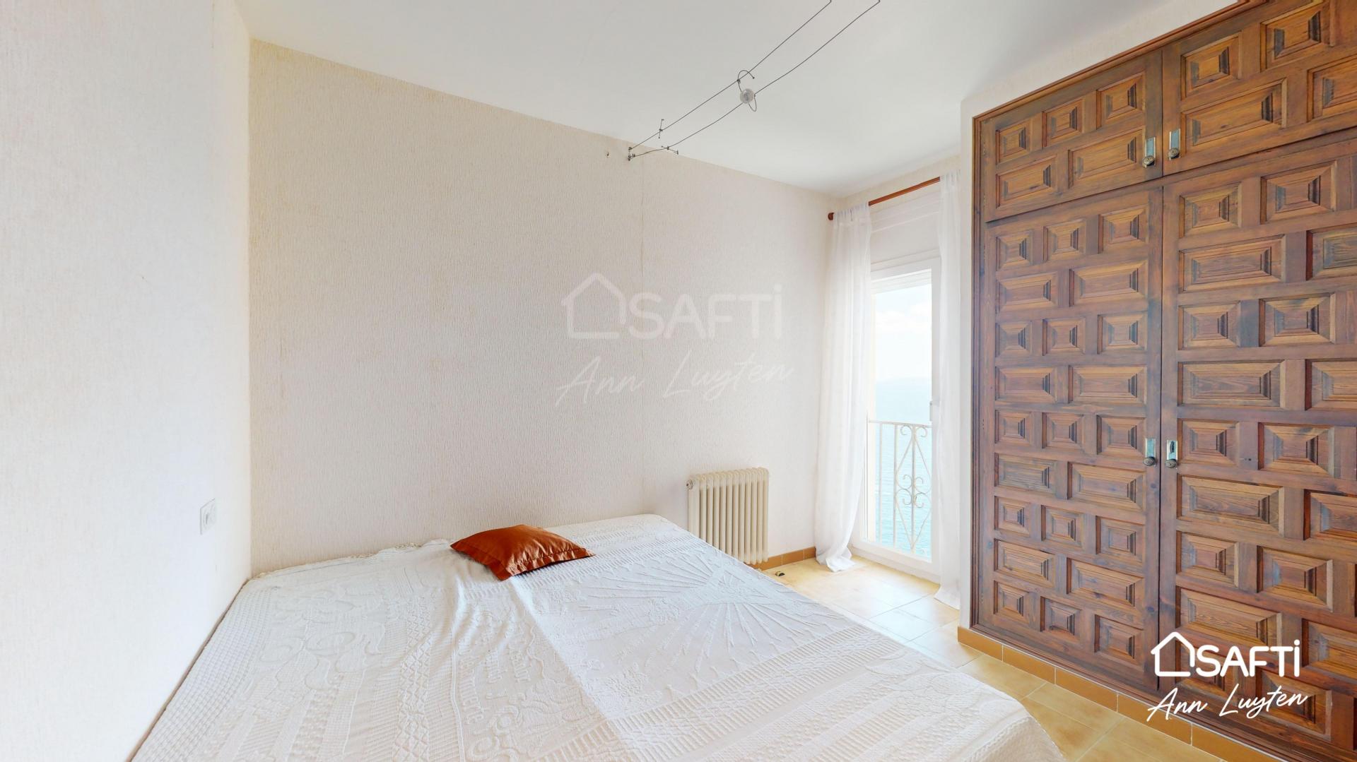 Photo 14 of the listing.