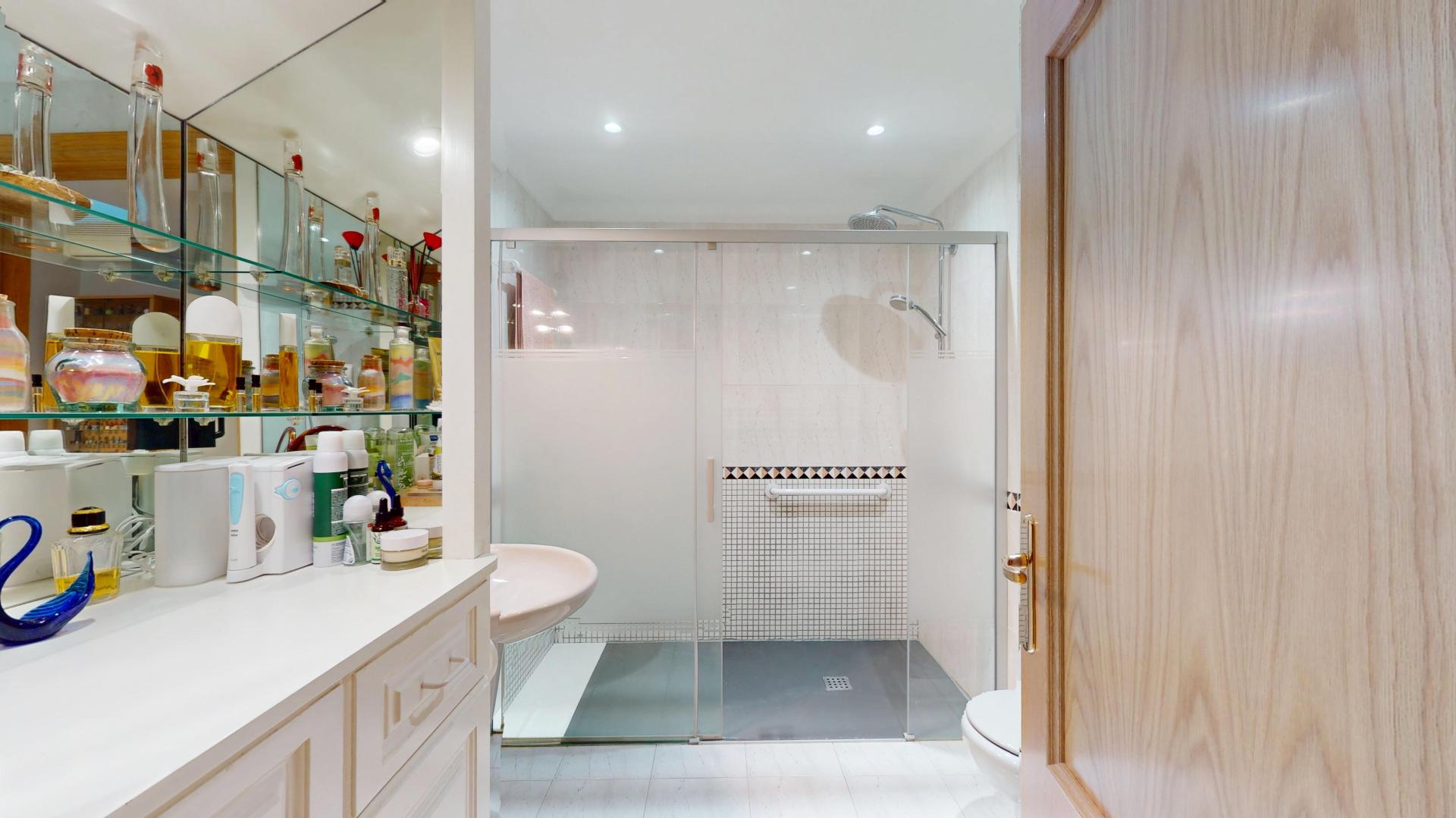 Photo 28 de l'annonce.