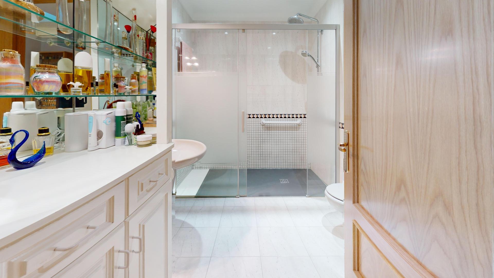 Photo 55 de l'annonce.