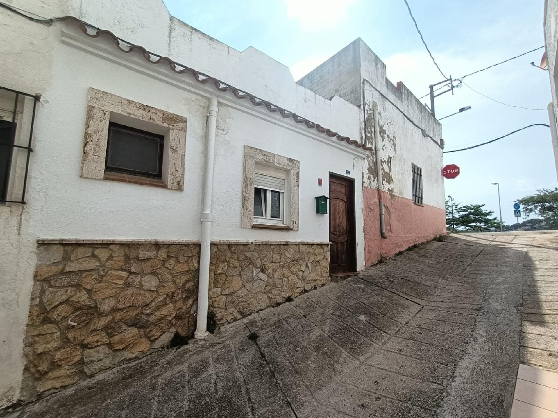 Photo 4 of the listing.