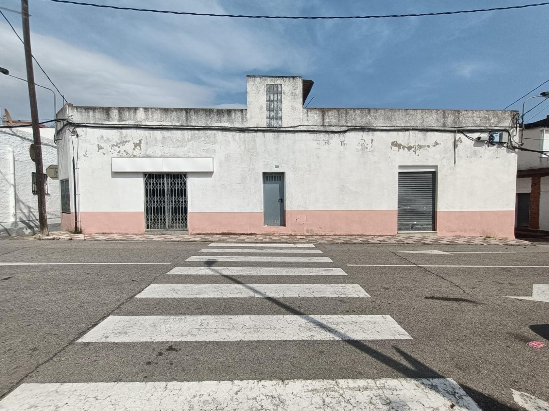 Photo 3 of the listing.