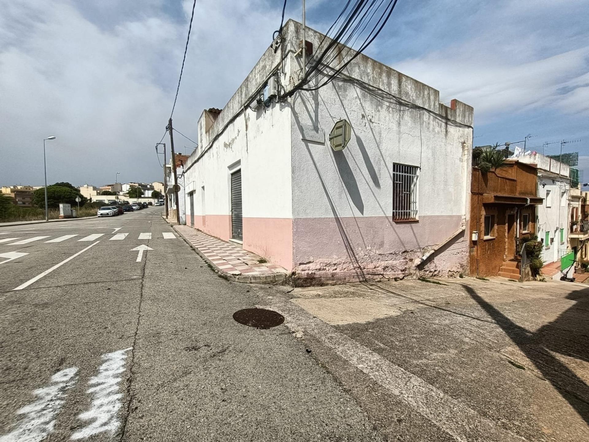 Photo 12 of the listing.