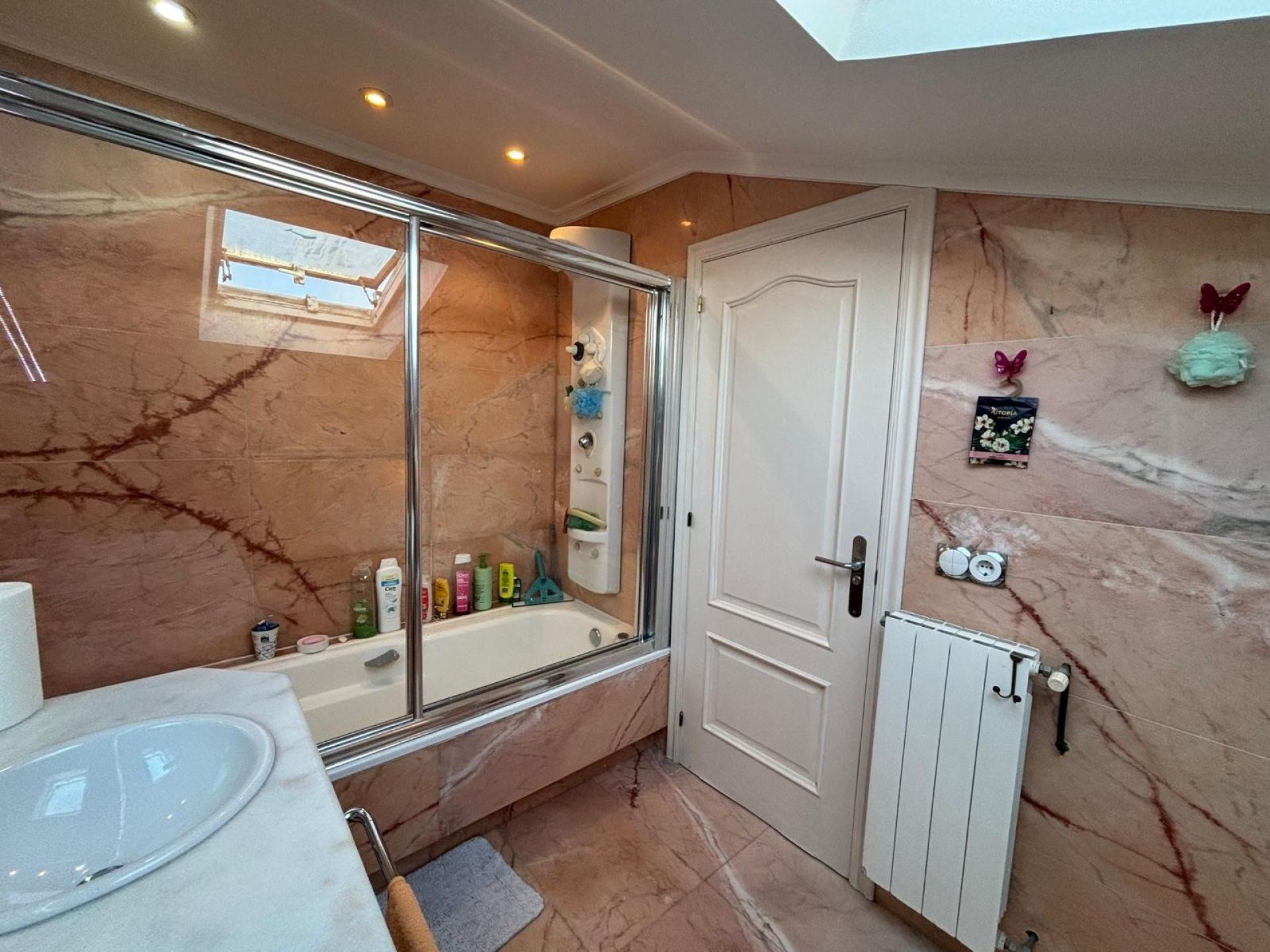 Photo 26 de l'annonce.