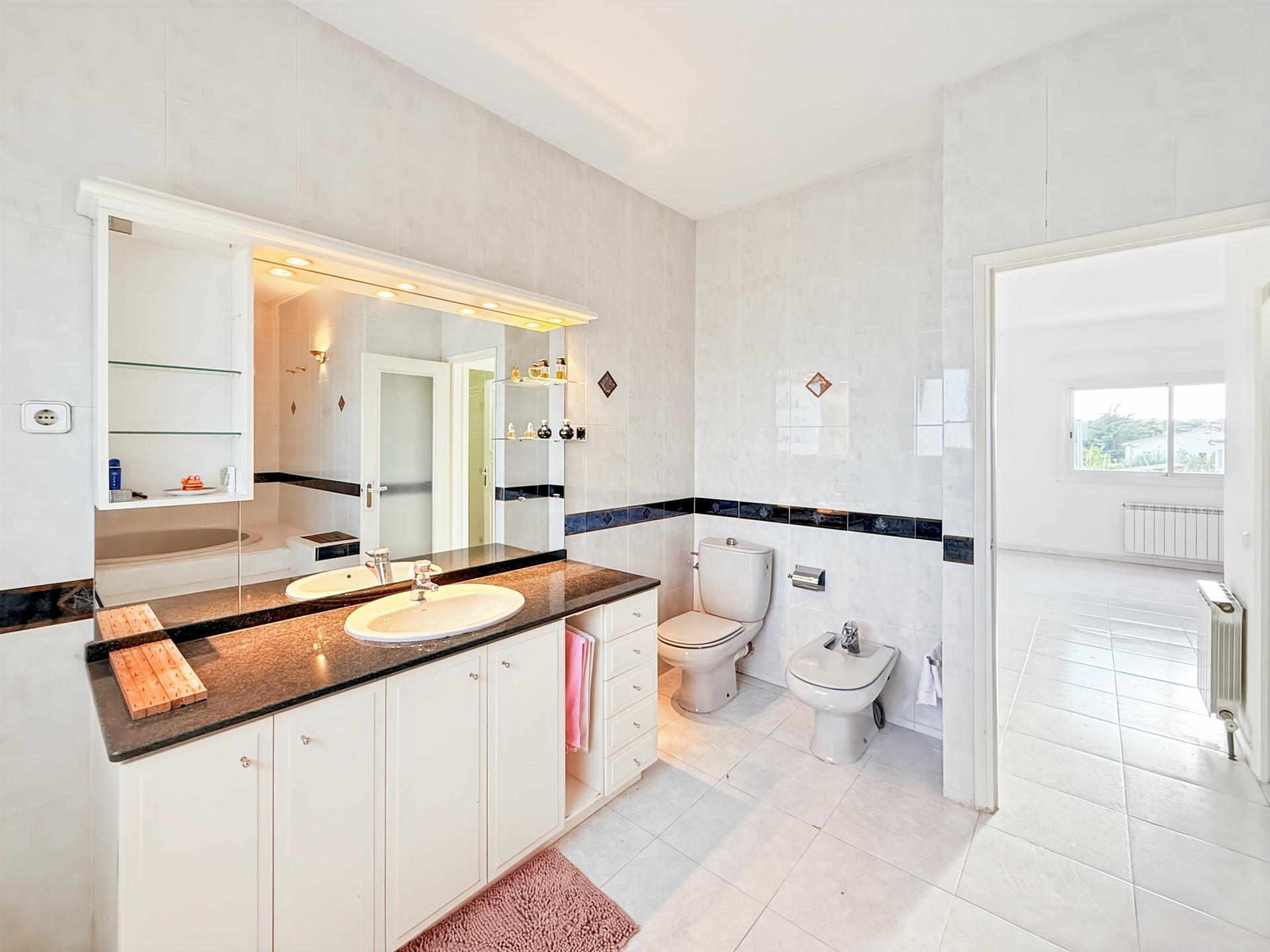 Photo 52 de l'annonce.