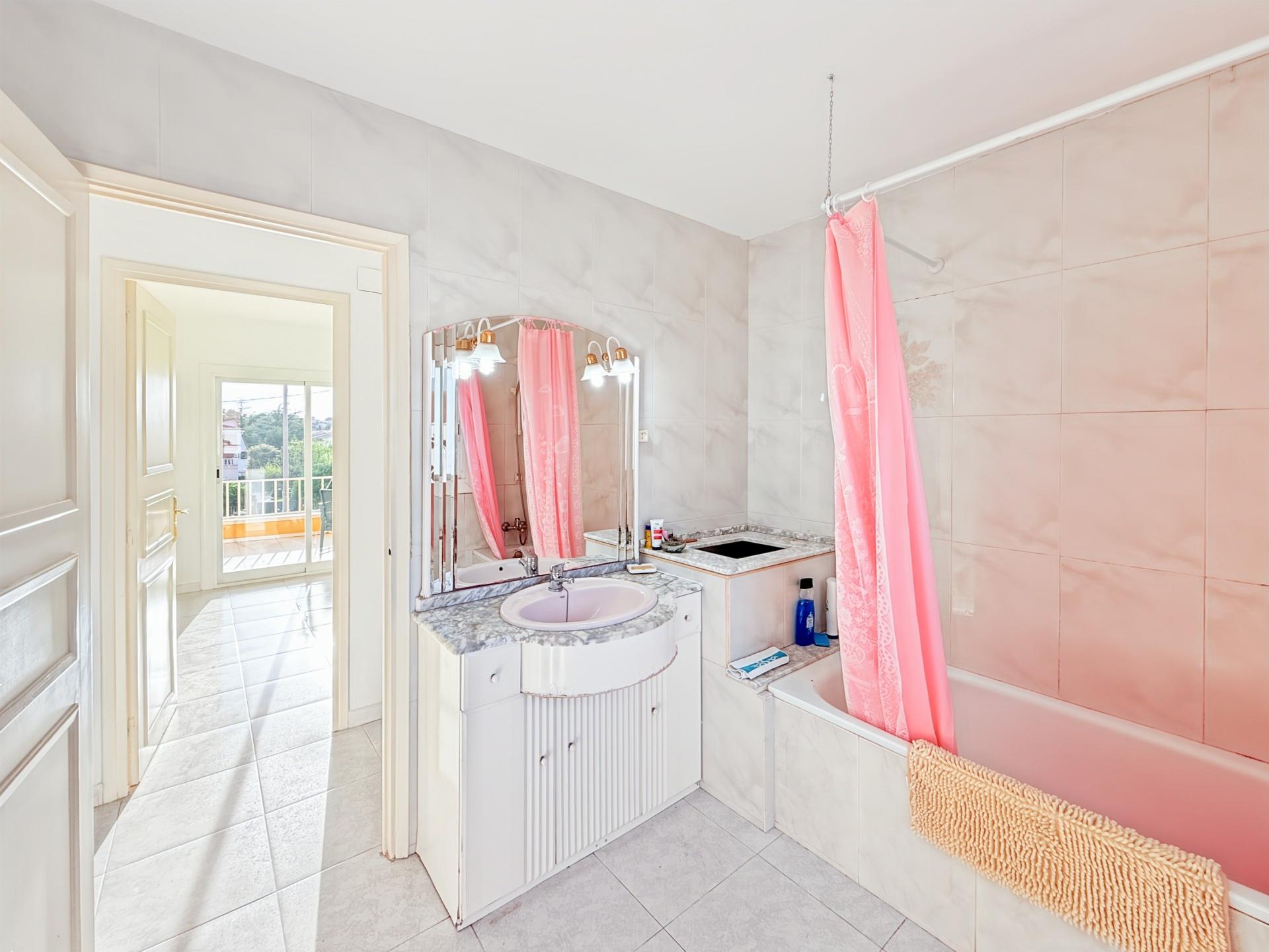 Photo 42 de l'annonce.