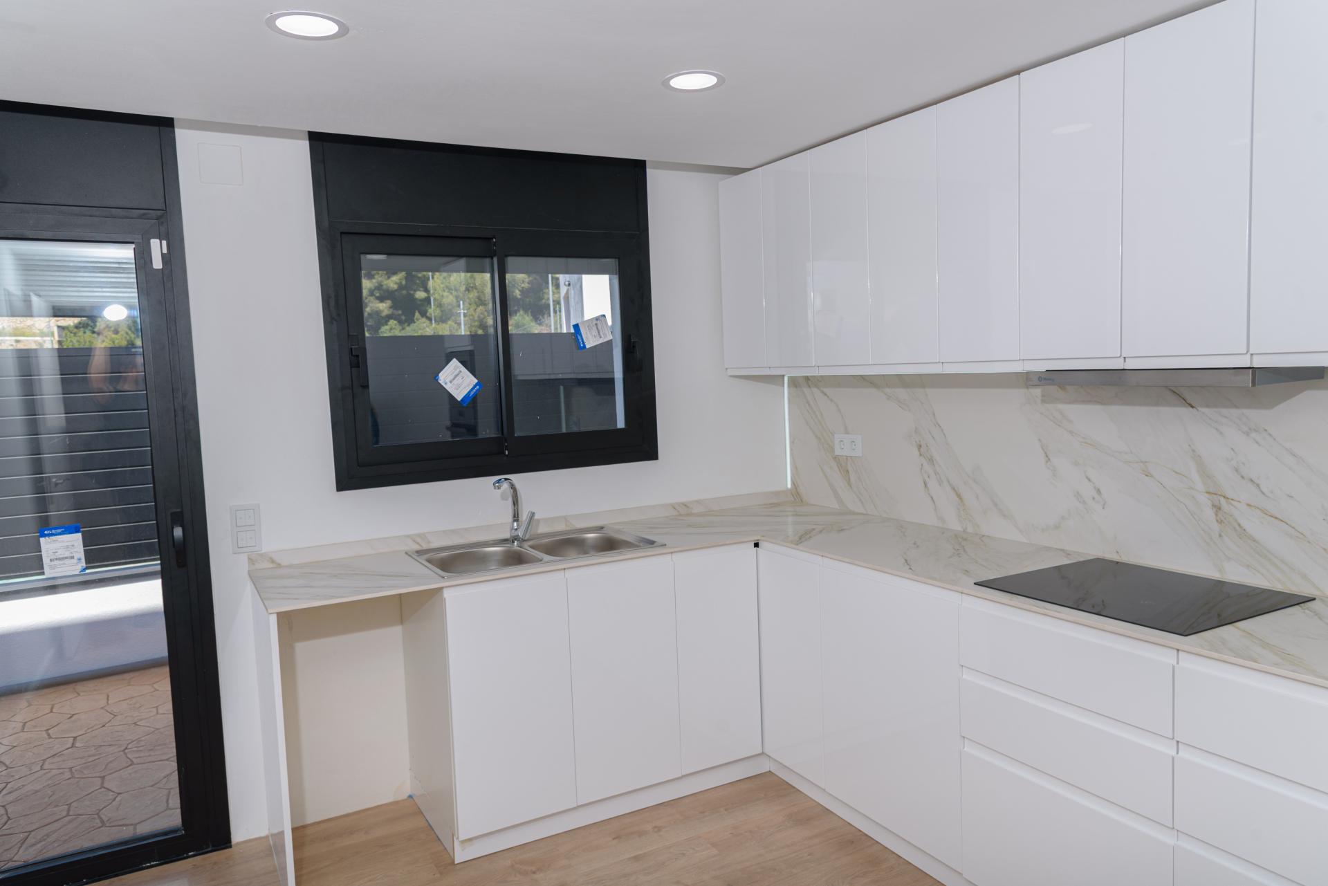 Photo 8 of the listing.