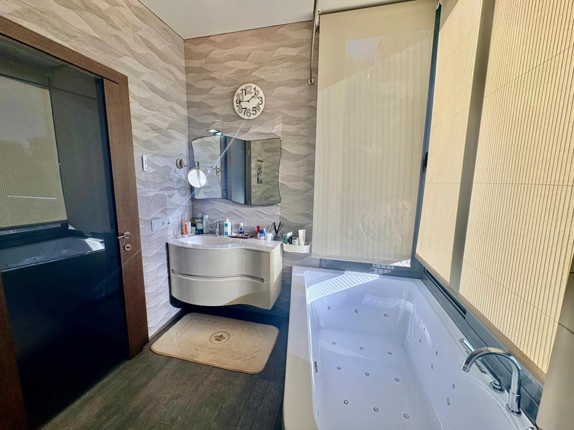 Photo 36 de l'annonce.