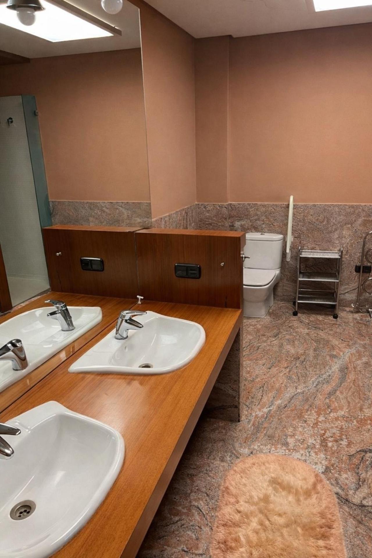 Photo 27 de l'annonce.