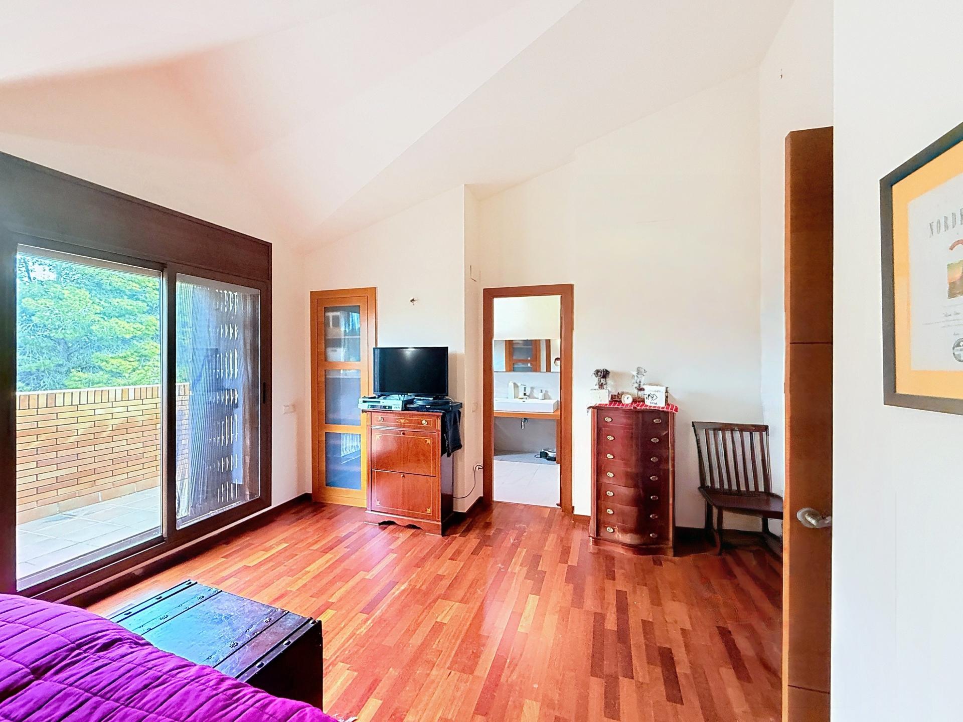 Photo 37 de l'annonce.