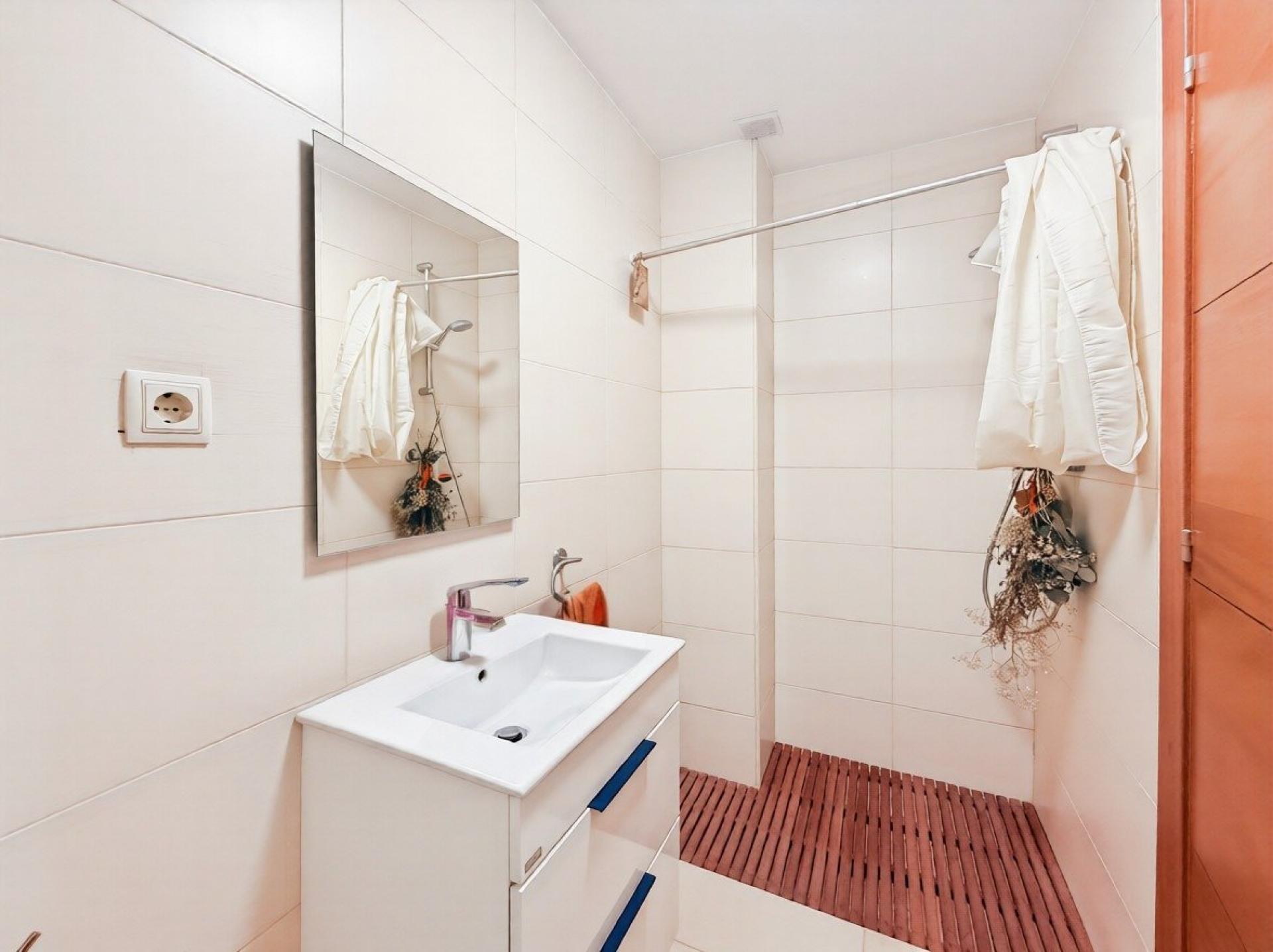 Photo 48 de l'annonce.