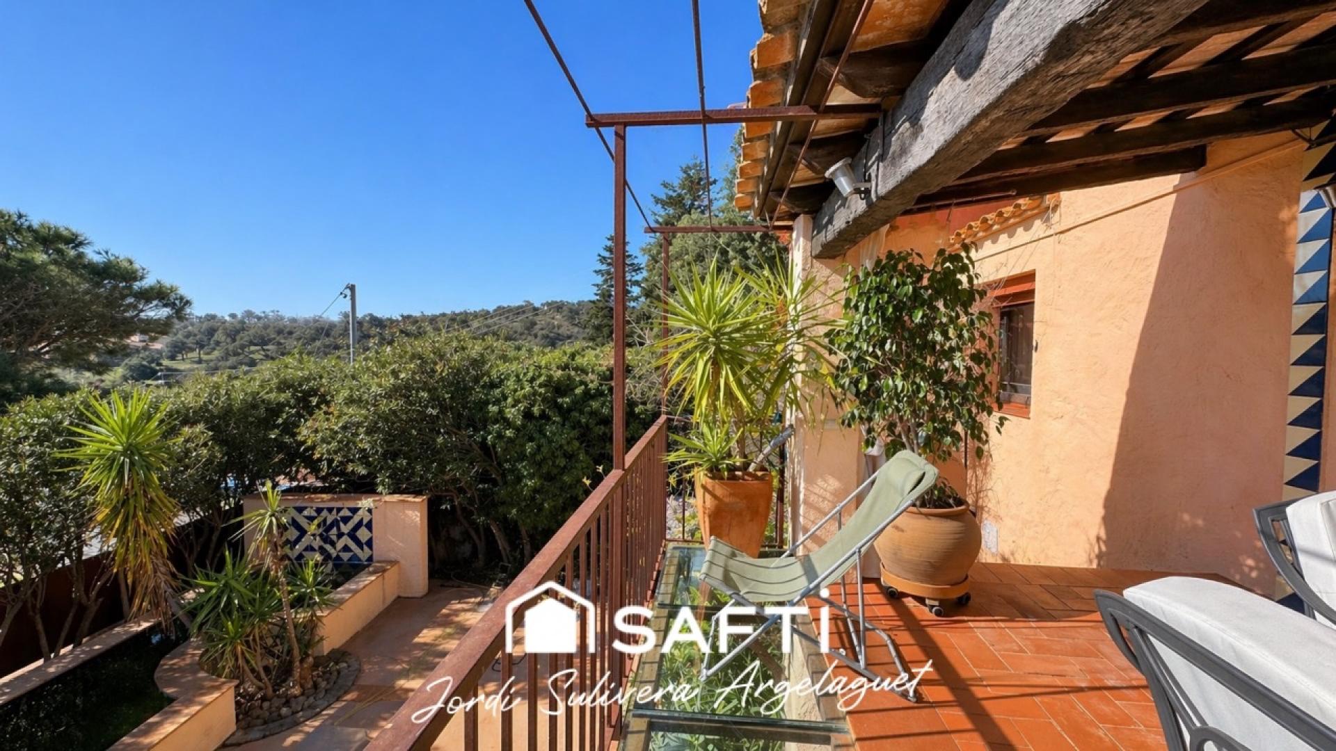 Photo 9 of the listing.