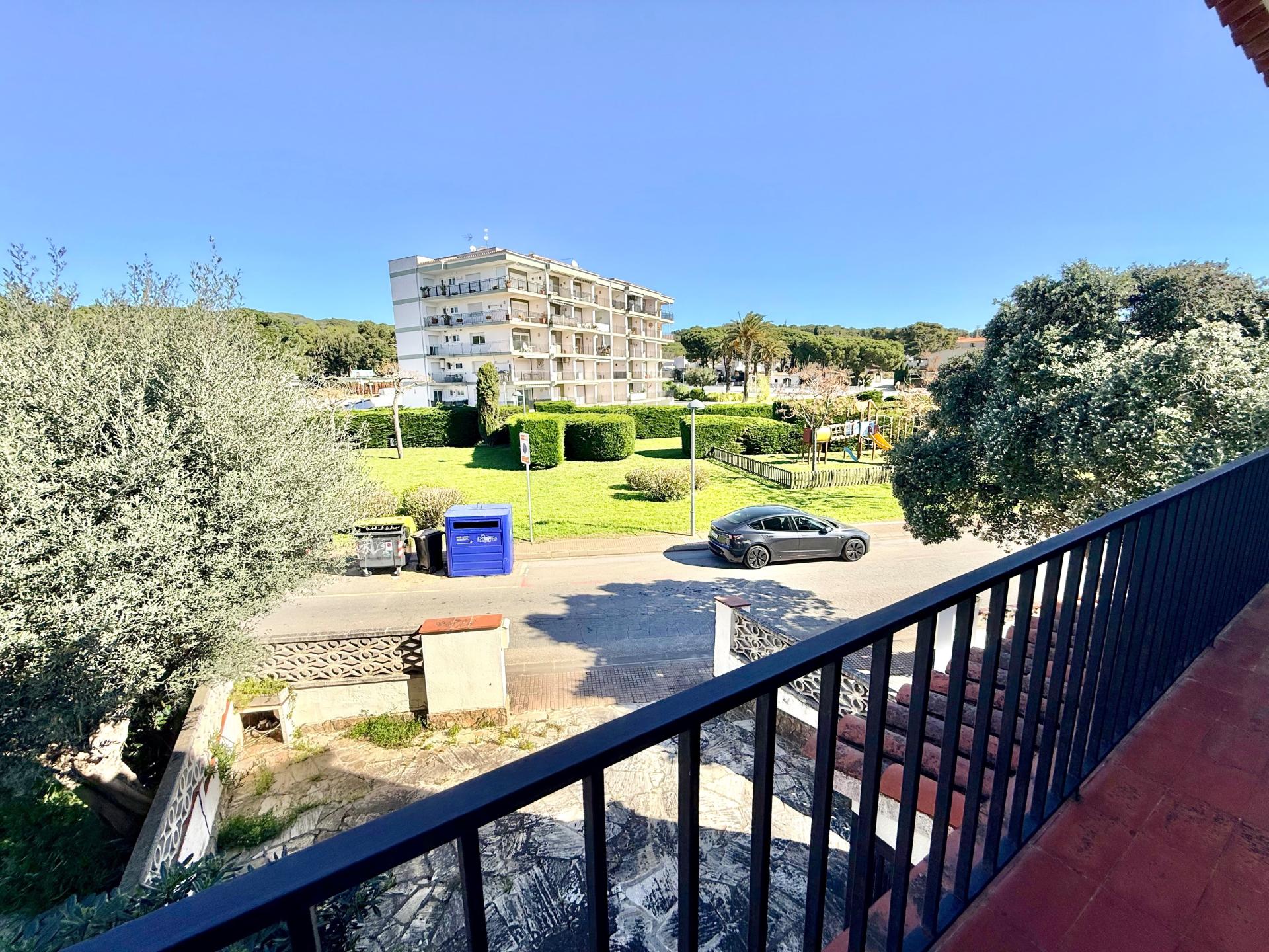 Photo 14 of the listing.