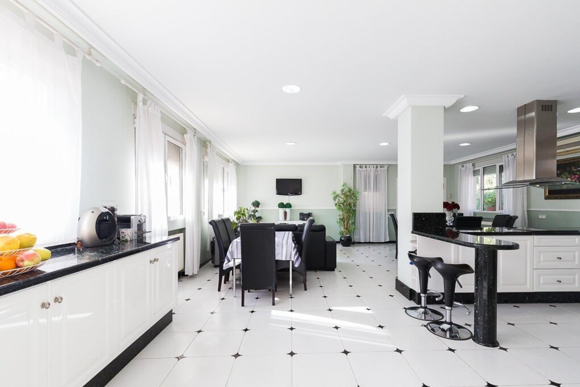 Photo 27 de l'annonce.