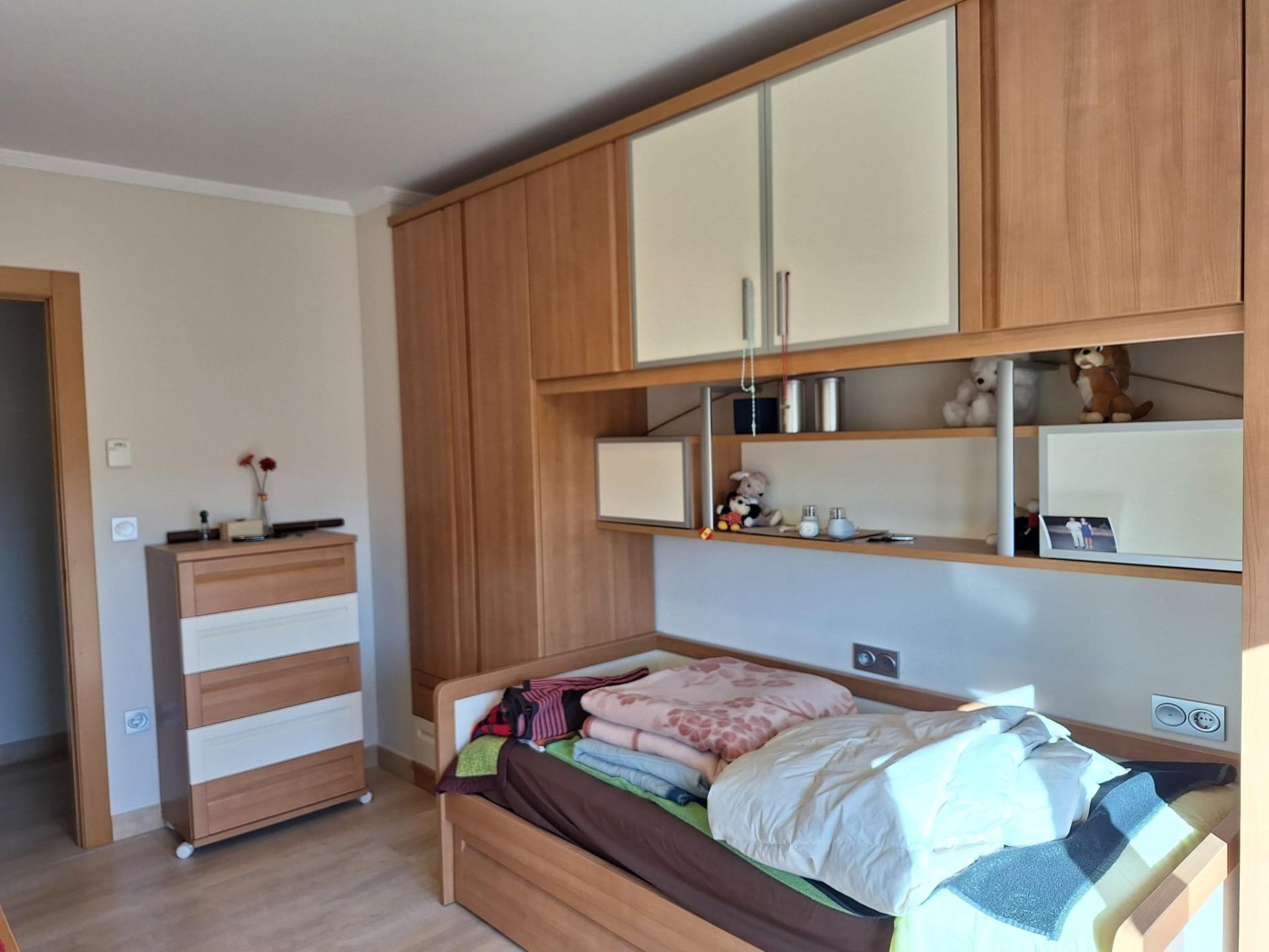 Photo 8 of the listing.