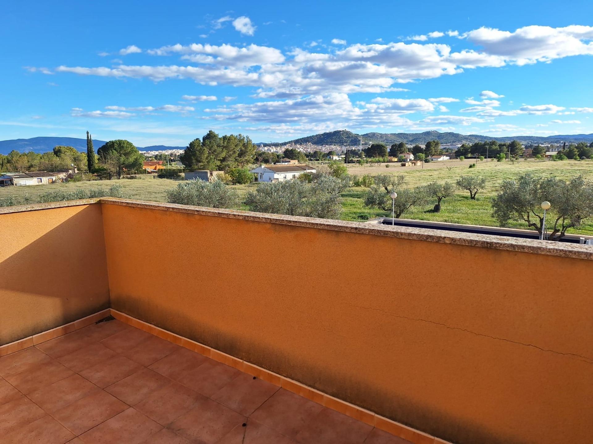 Photo 10 of the listing.