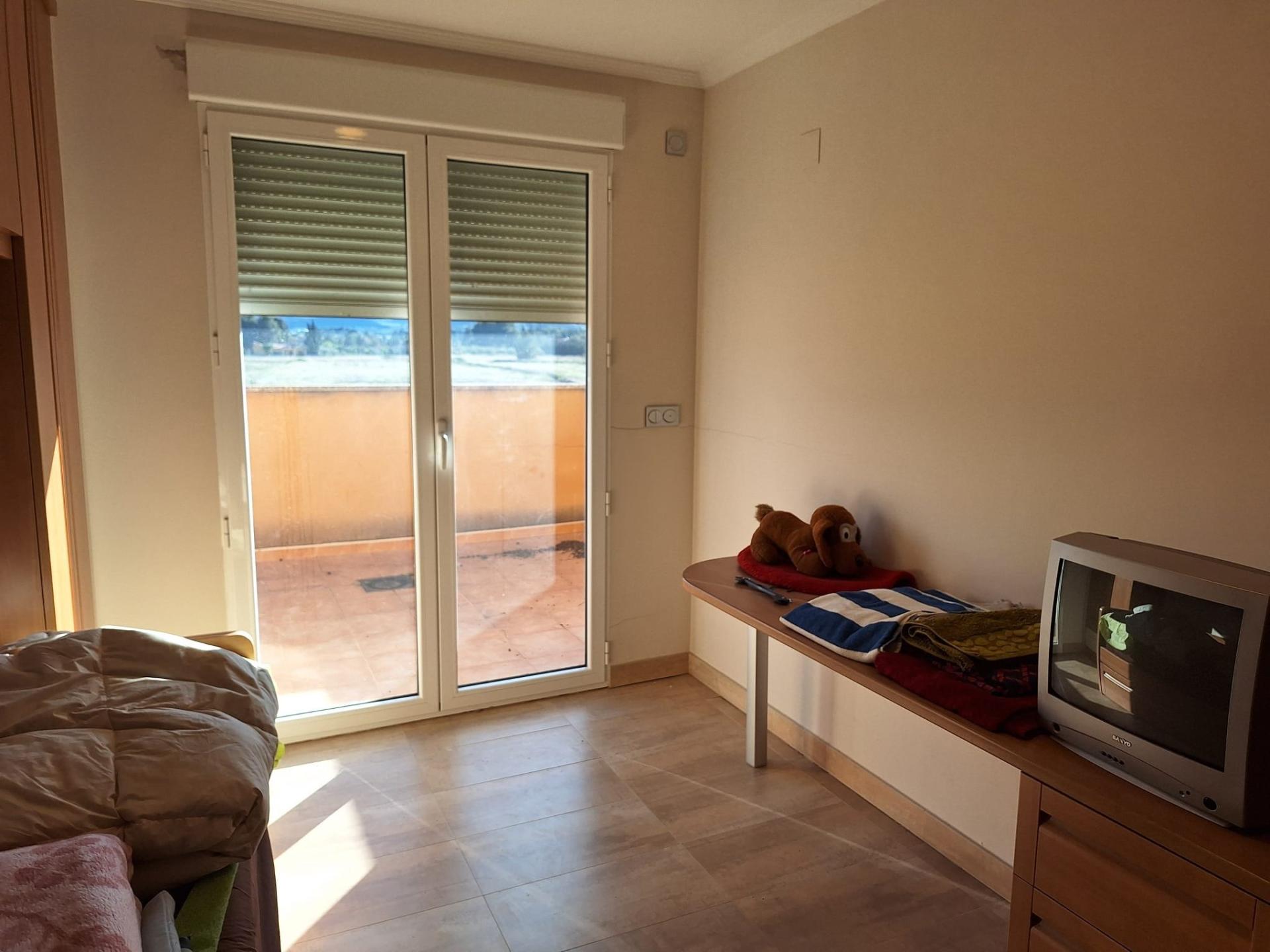 Photo 9 of the listing.