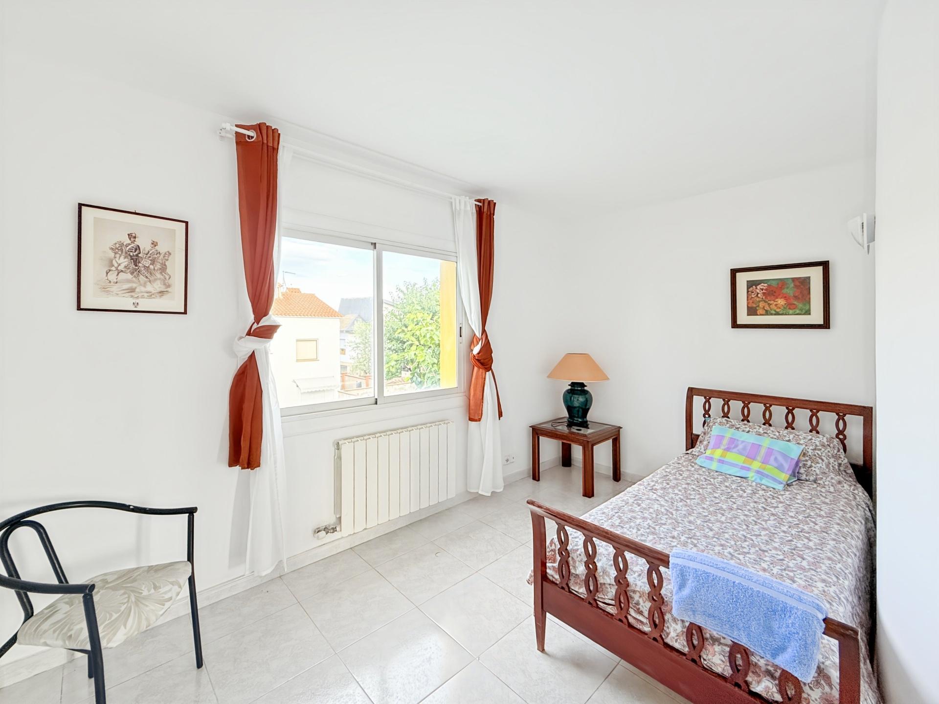 Photo 39 de l'annonce.