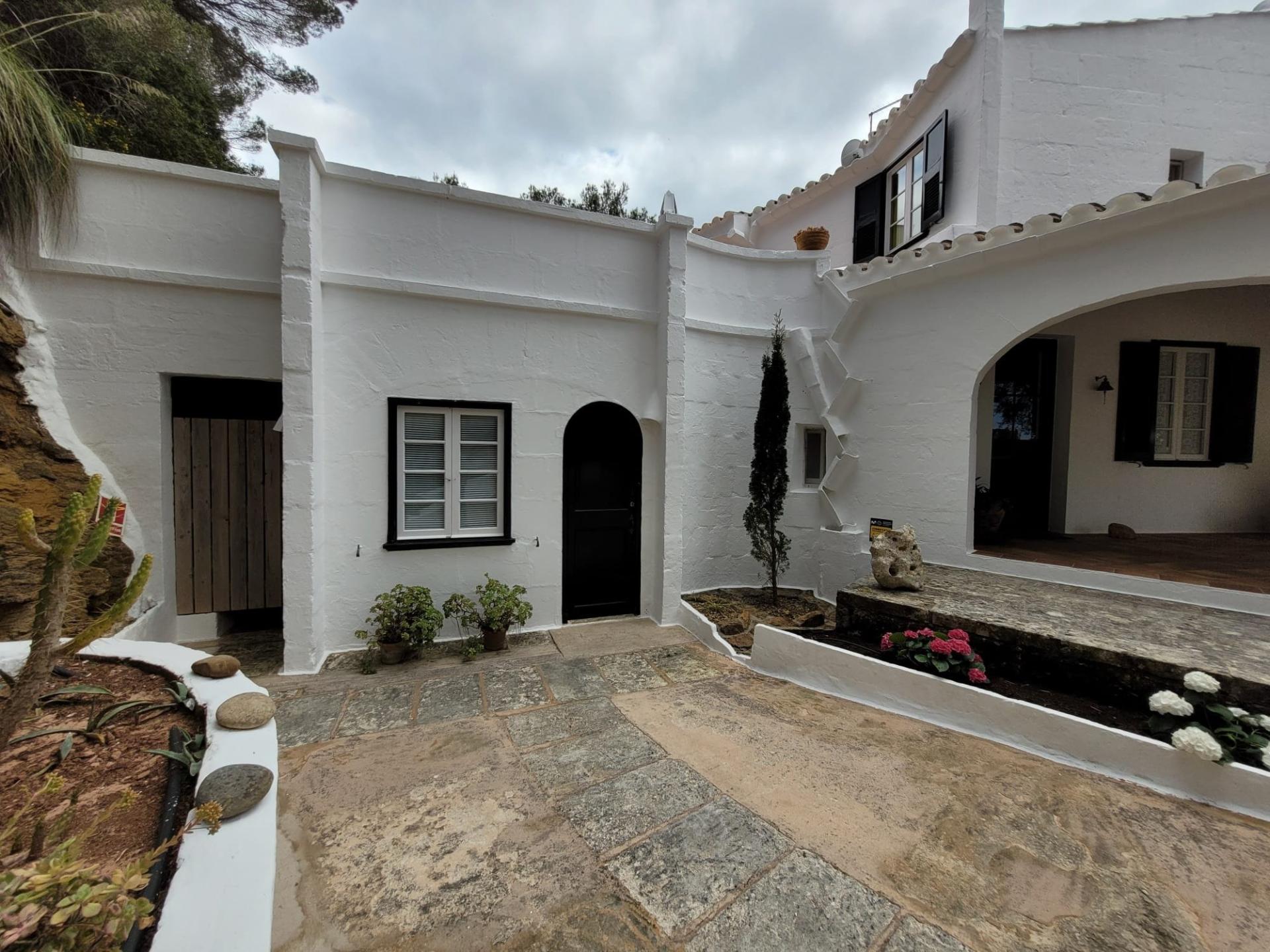 Photo 33 of the listing.