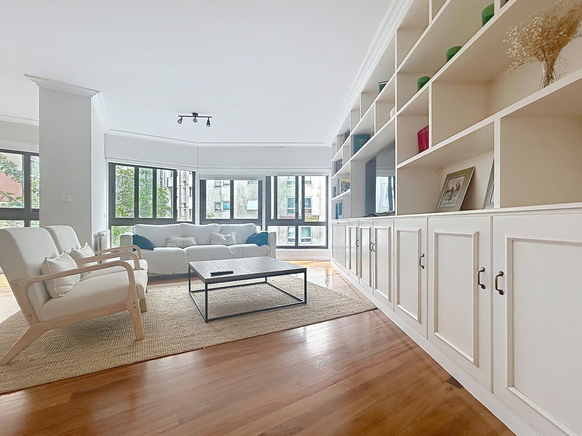 Photo 4 of the listing.