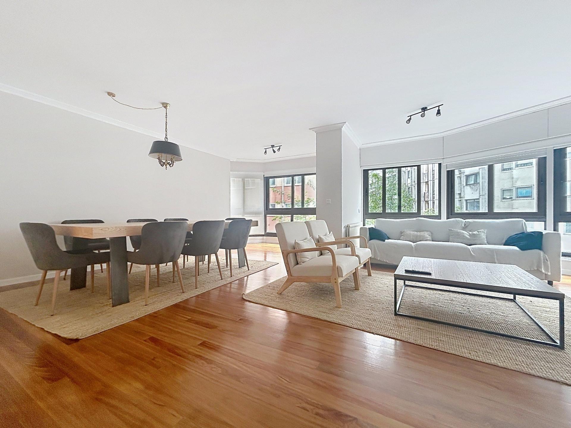 Photo 11 of the listing.