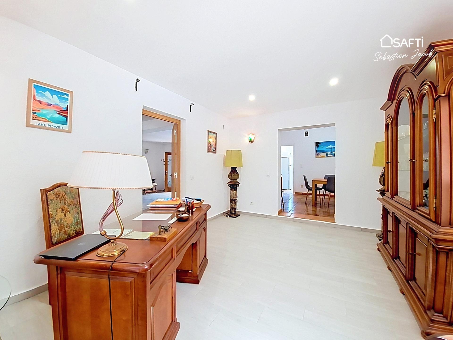Photo 13 of the listing.