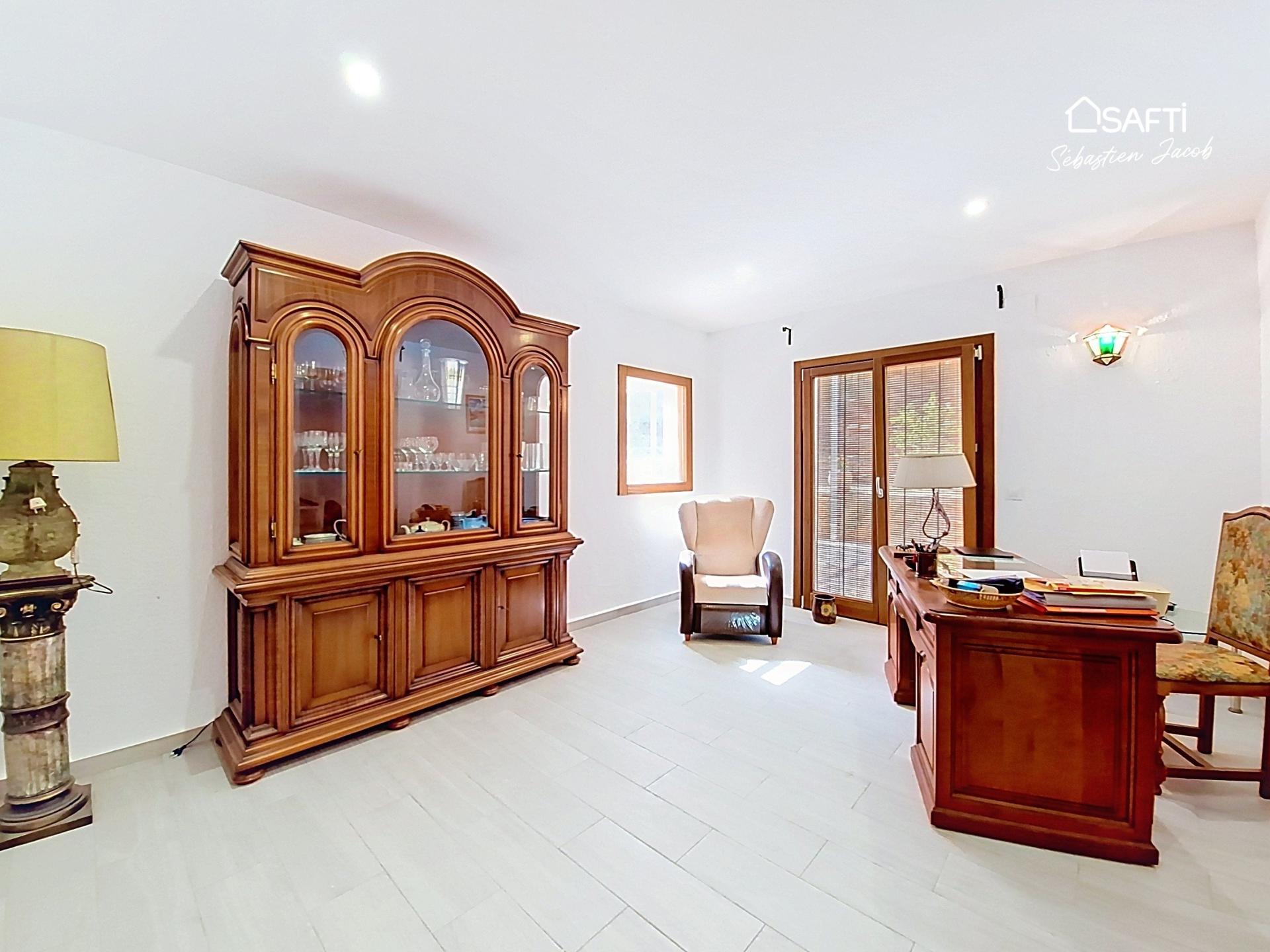 Photo 12 of the listing.