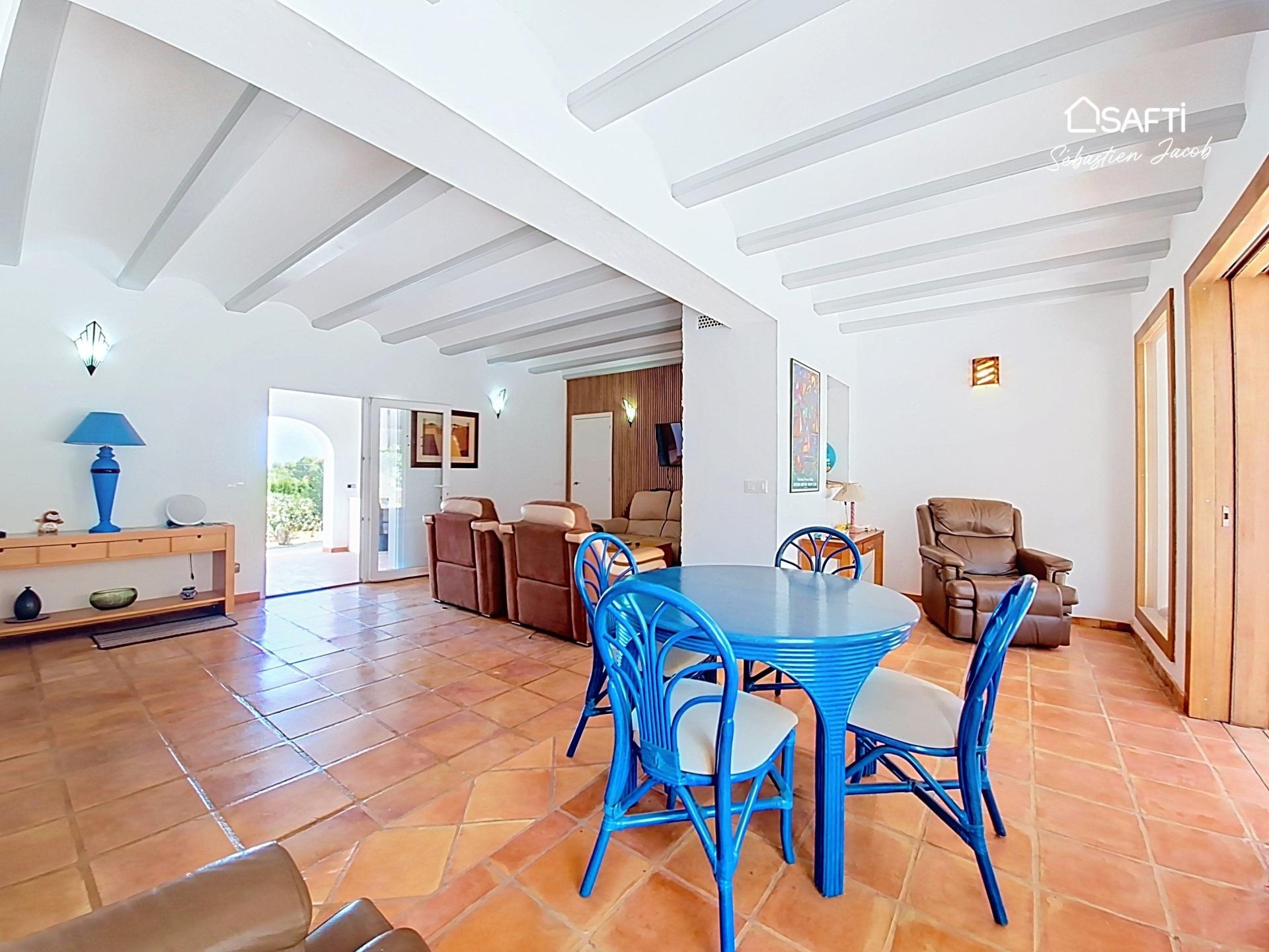 Photo 9 of the listing.