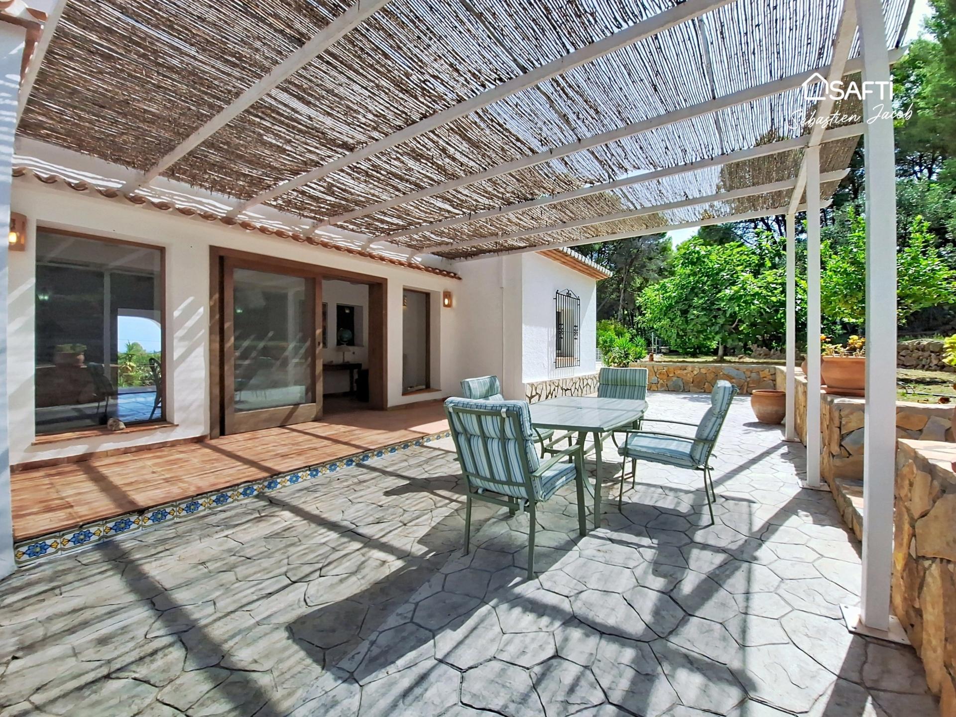 Photo 6 of the listing.